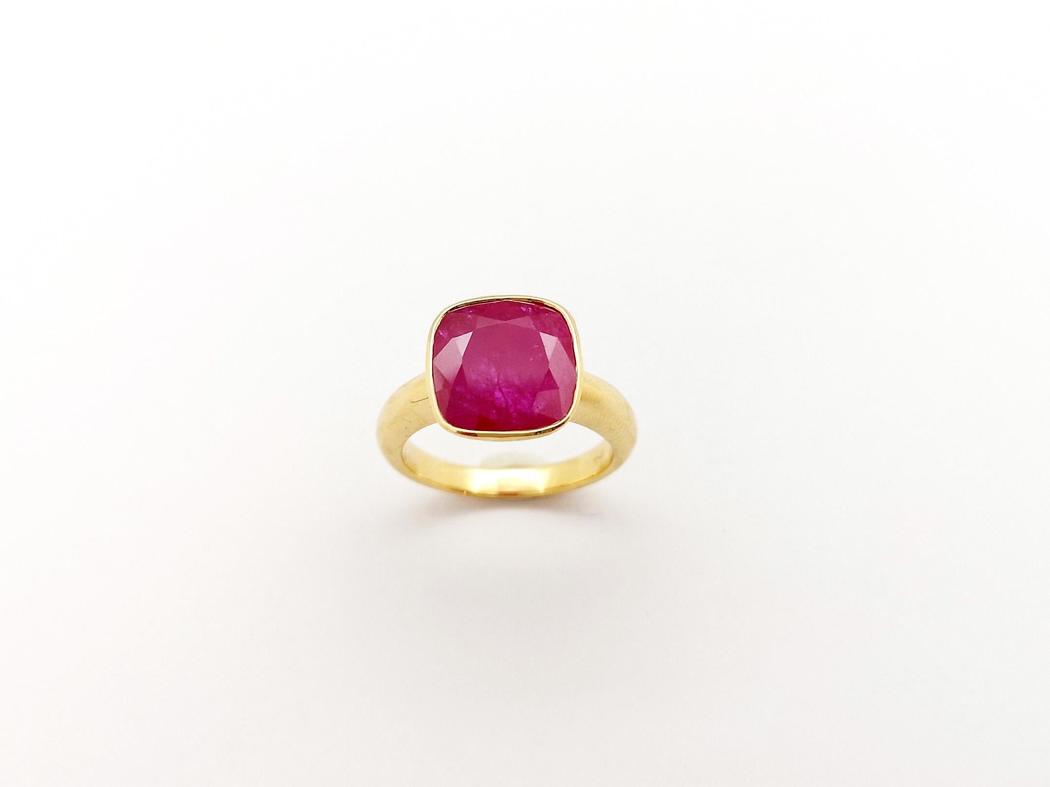 Cushion Cut Ruby Ring set in 18K Gold Settings For Sale 9