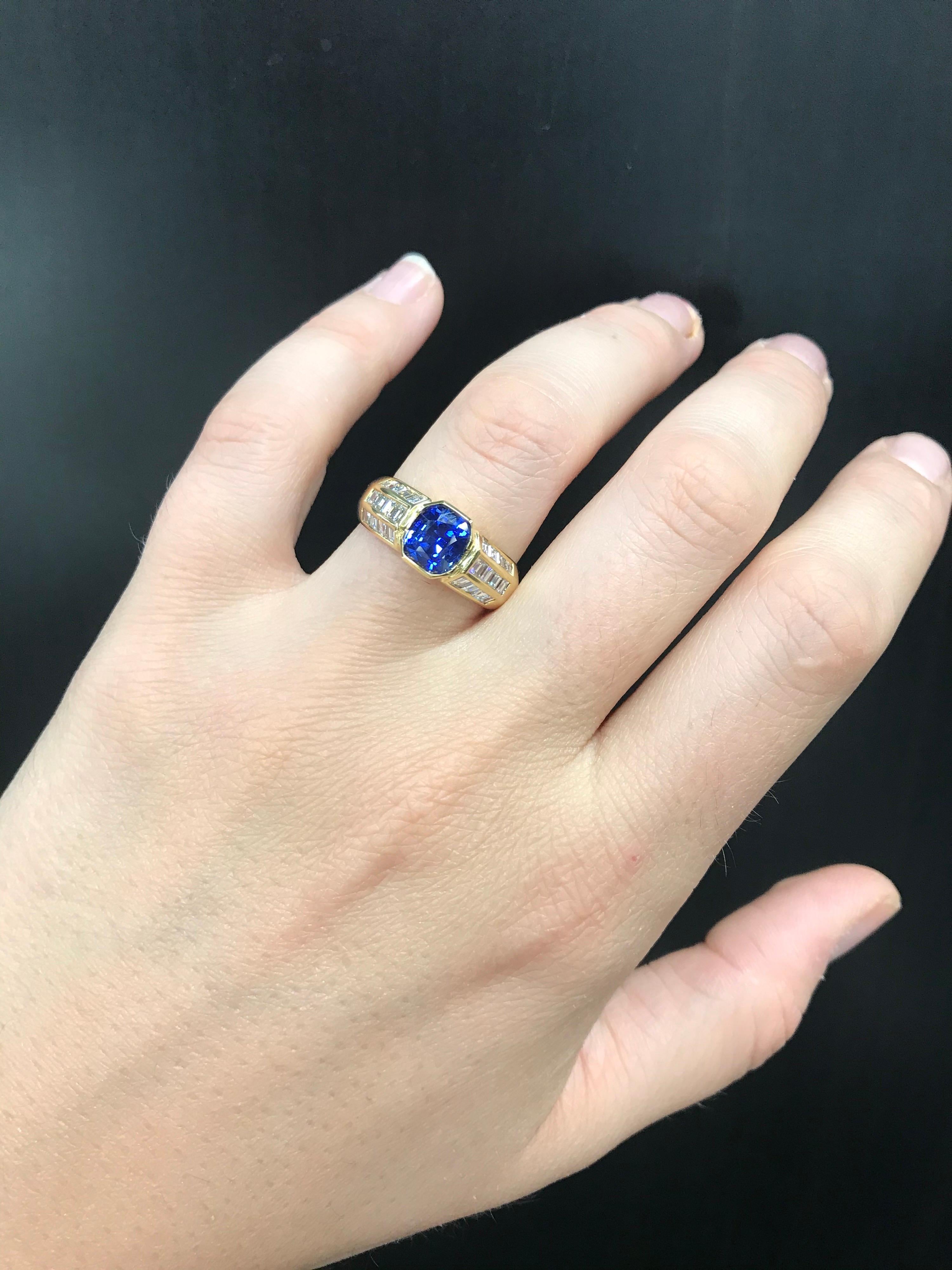 Cushion Cut Sapphire and Diamond Ring 2.62 Carat 18 Karat Yellow Gold In Excellent Condition In New York, NY