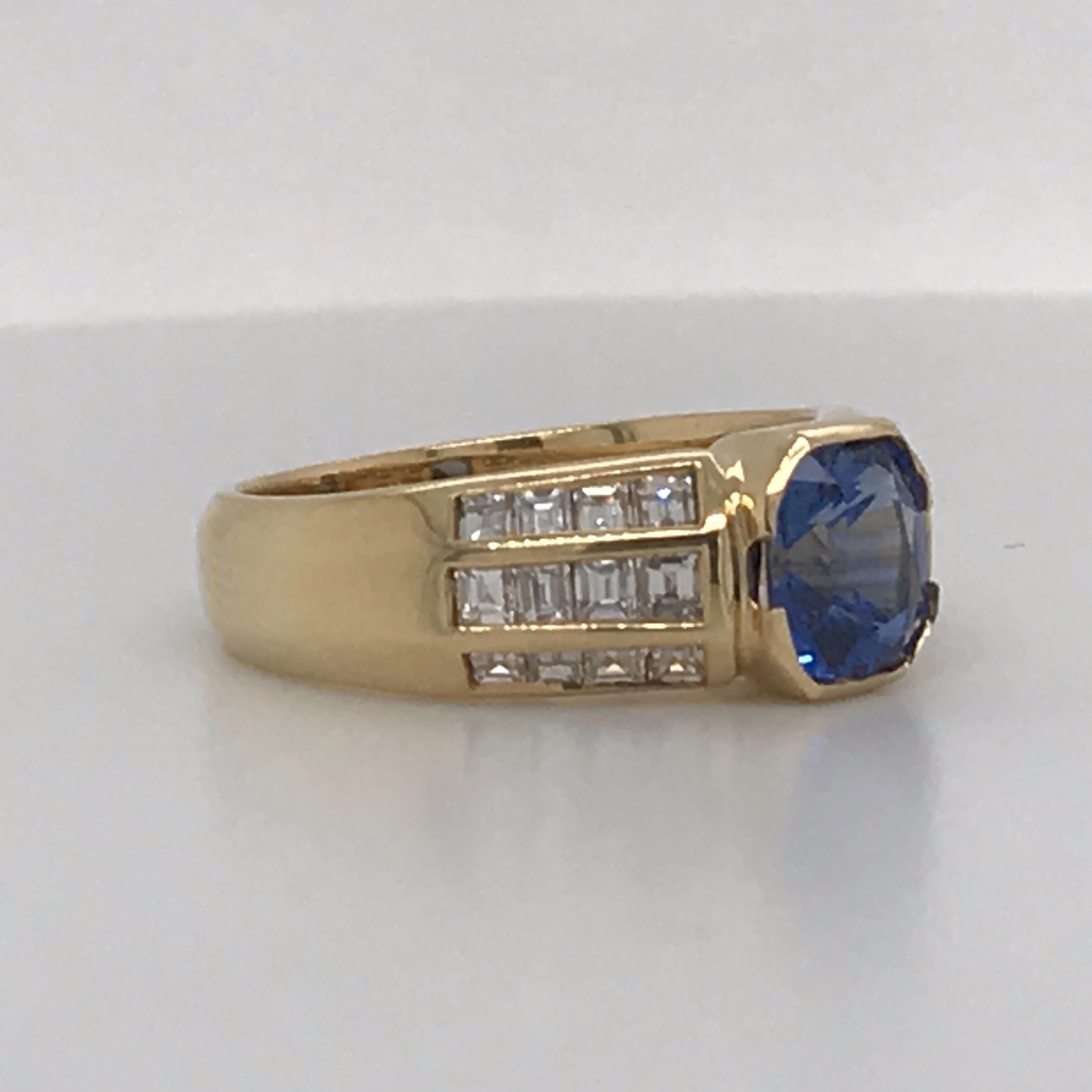 Cushion Cut Sapphire and Diamond Ring 2.62 Carat 18 Karat Yellow Gold 2