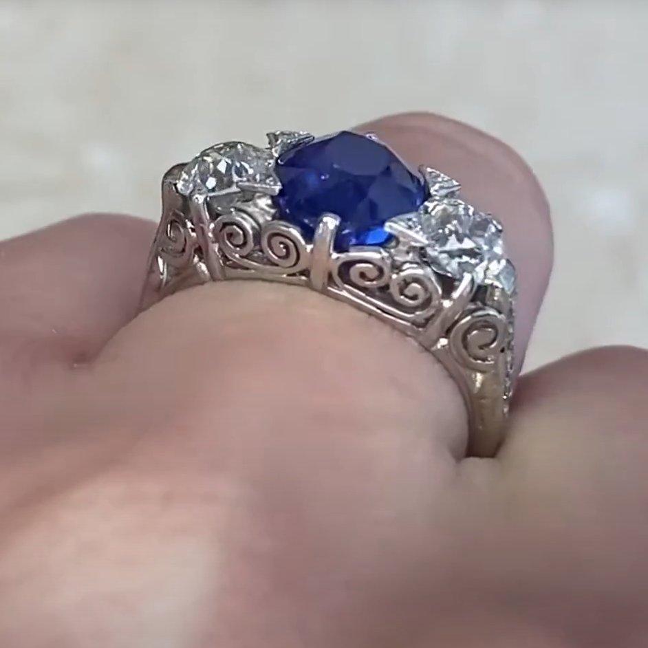 Vintage-Ring mit Saphir im Kissenschliff (GIA ca. 3,00 Karat), Platin Damen im Angebot