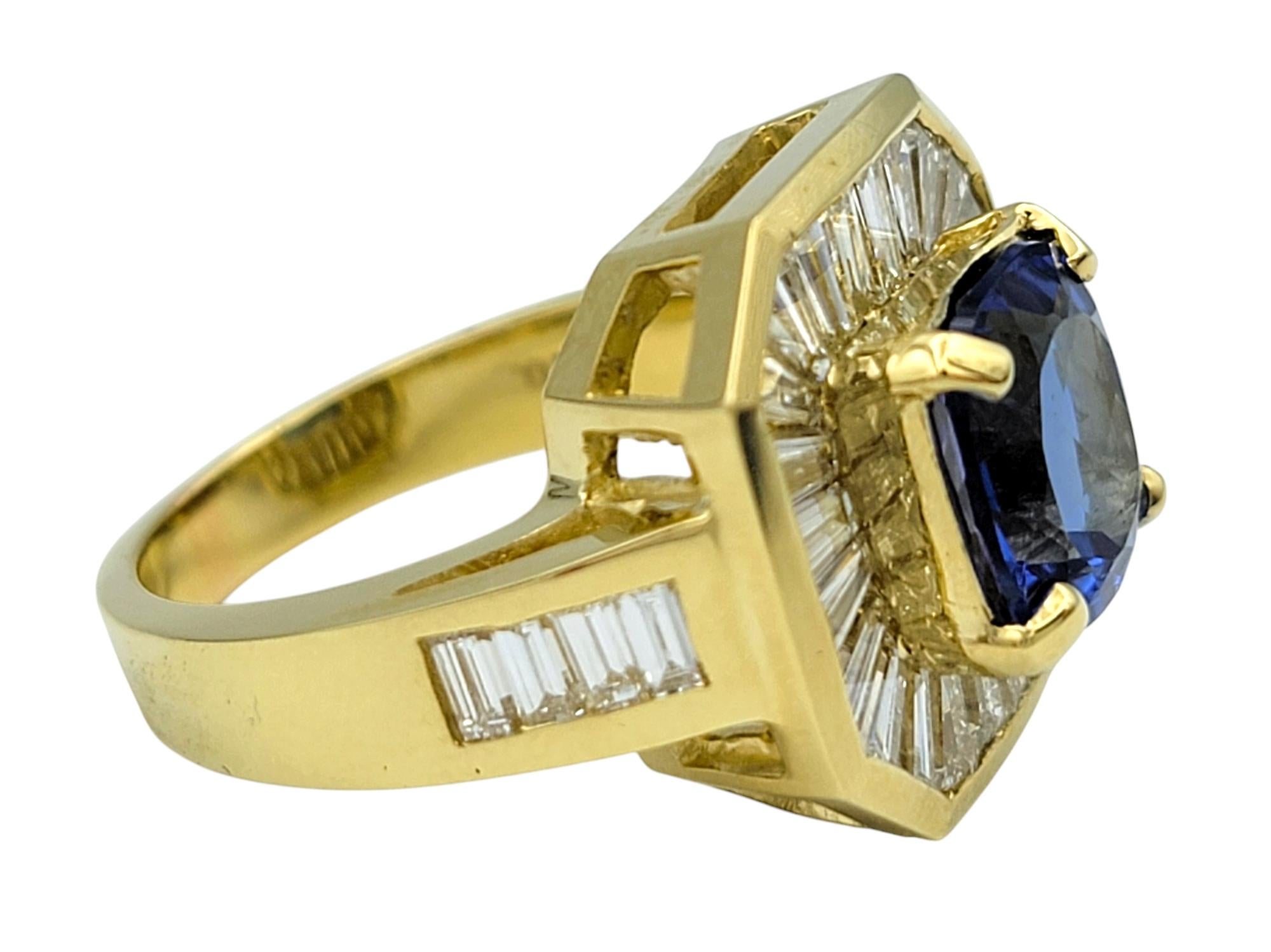 Bague octogonale en or jaune 18 carats, tanzanite taille coussin et diamants baguettes Pour femmes en vente