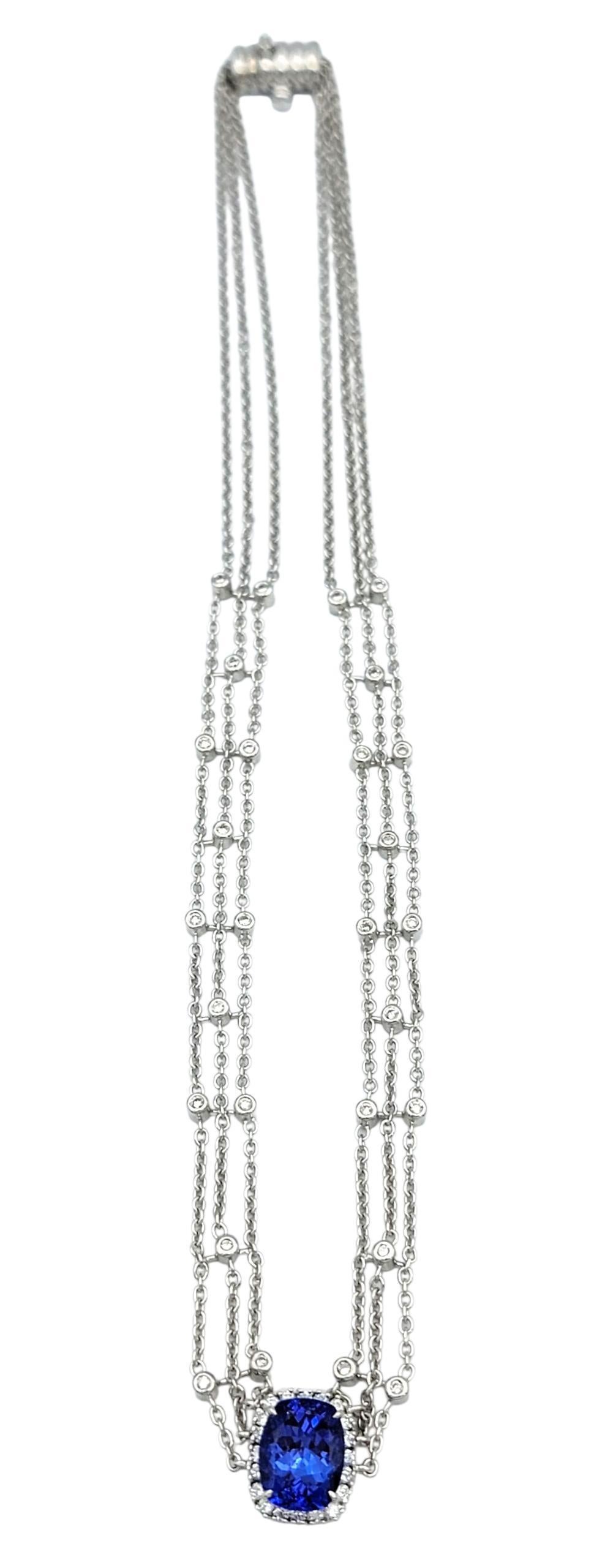 Collier multi-brins en or blanc 18 carats avec halo de tanzanites et de diamants taillés en coussins en vente 1