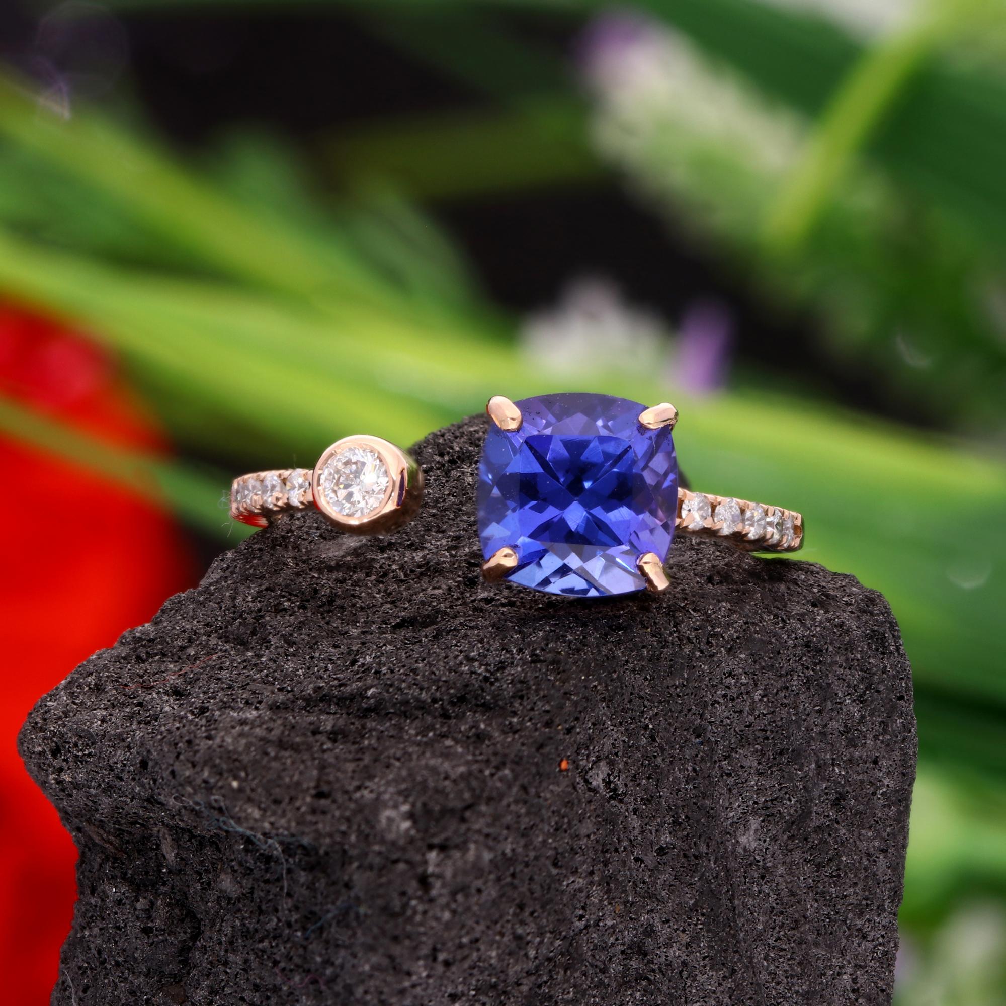 Cushion Cut Tanzanite Gemstone Cuff Ring Diamond 18 Karat Rose Gold Fine Jewelry For Sale 1