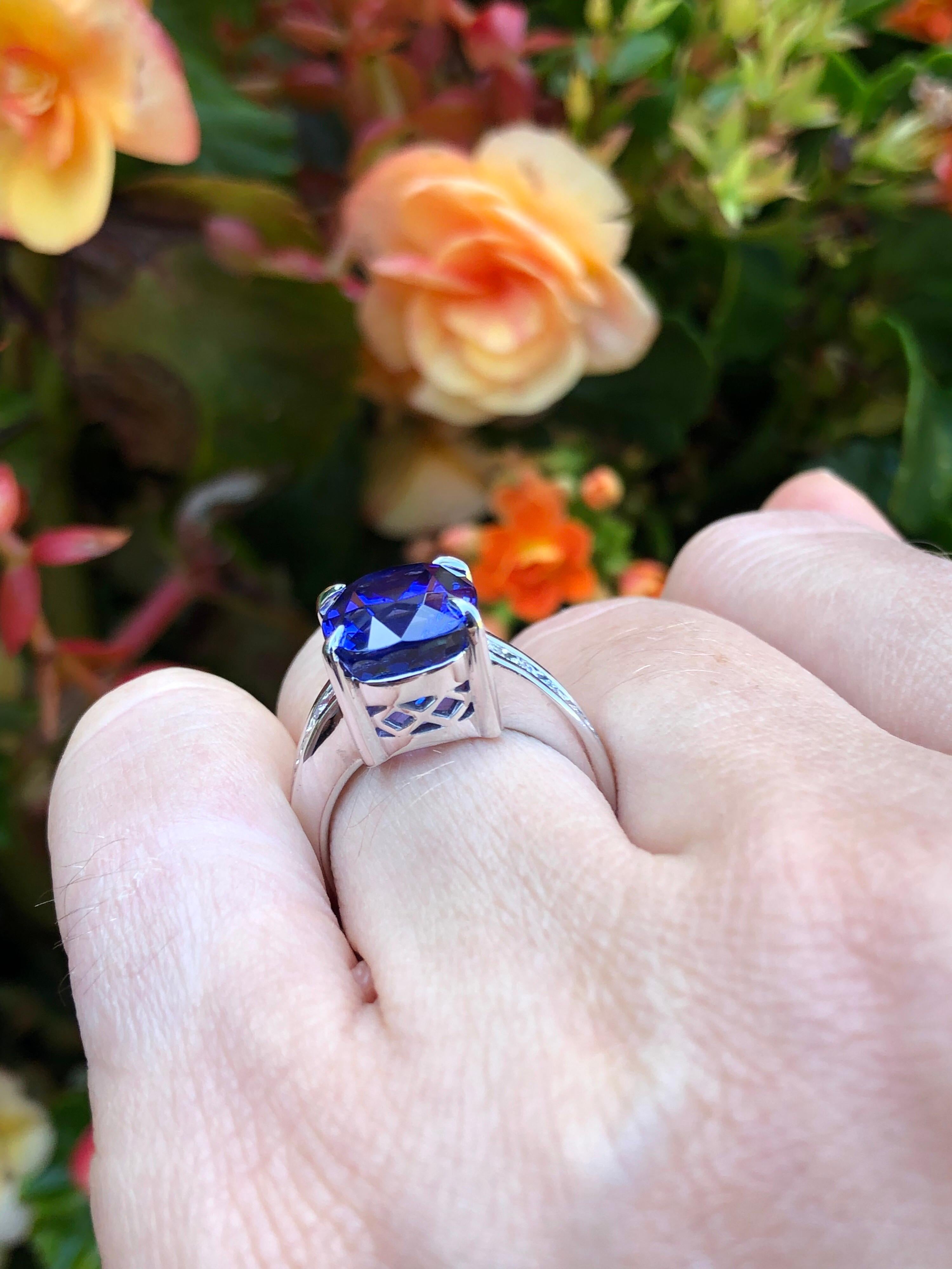 Tanzanite Ring Cushion Cut 6.80 Carats In New Condition In Beverly Hills, CA