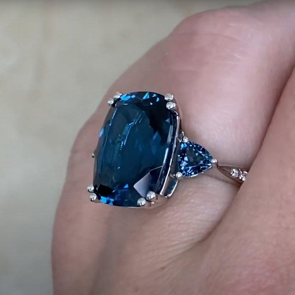 Anillo de cóctel de topacio talla cojín (aprox. 9,00 quilates), oro blanco de 14k Corte cojín en venta