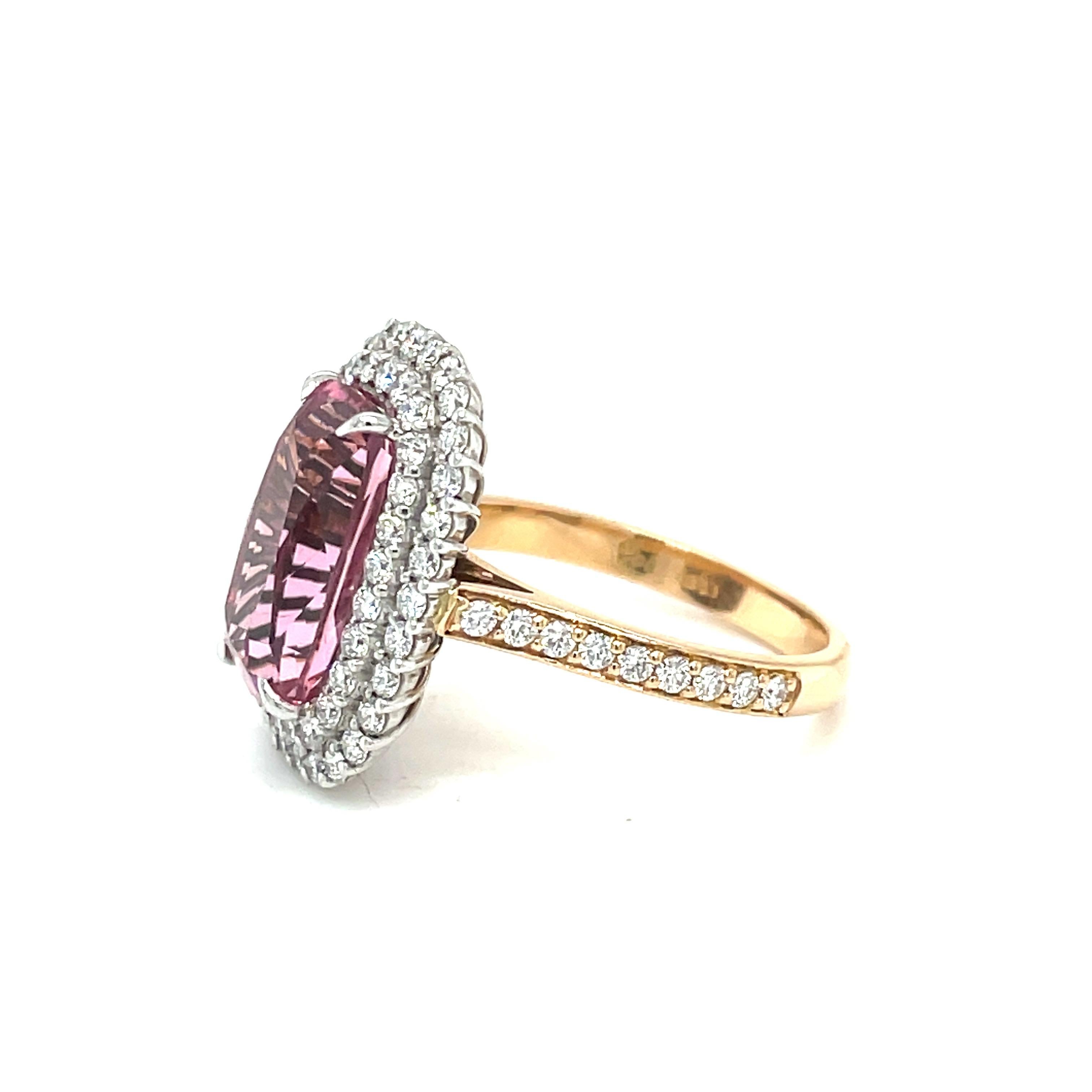 Moderne Bague avec diamant et tourmaline rose de 4,72ct taillée en coussin en vente