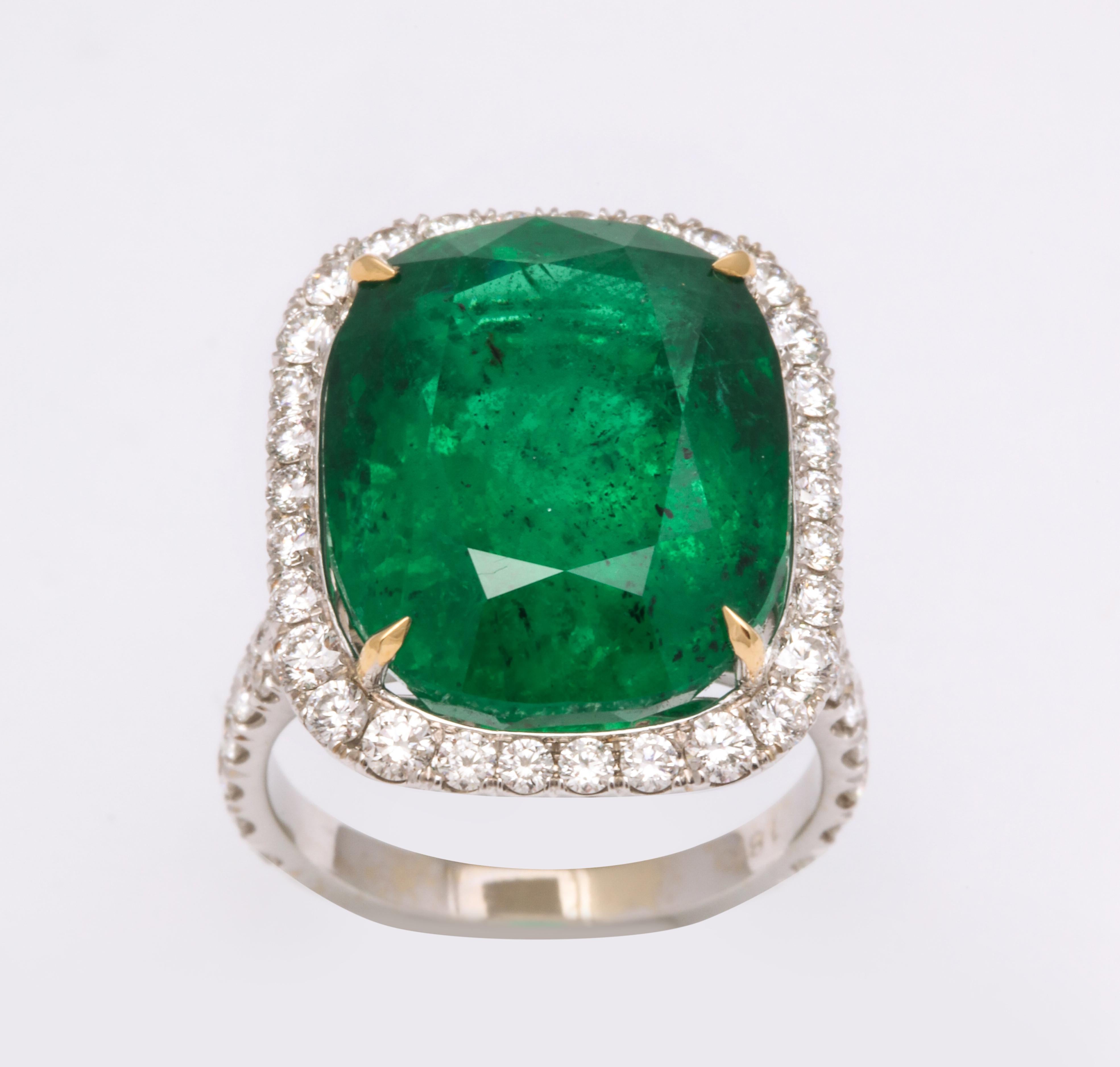 emerald vs cushion cut
