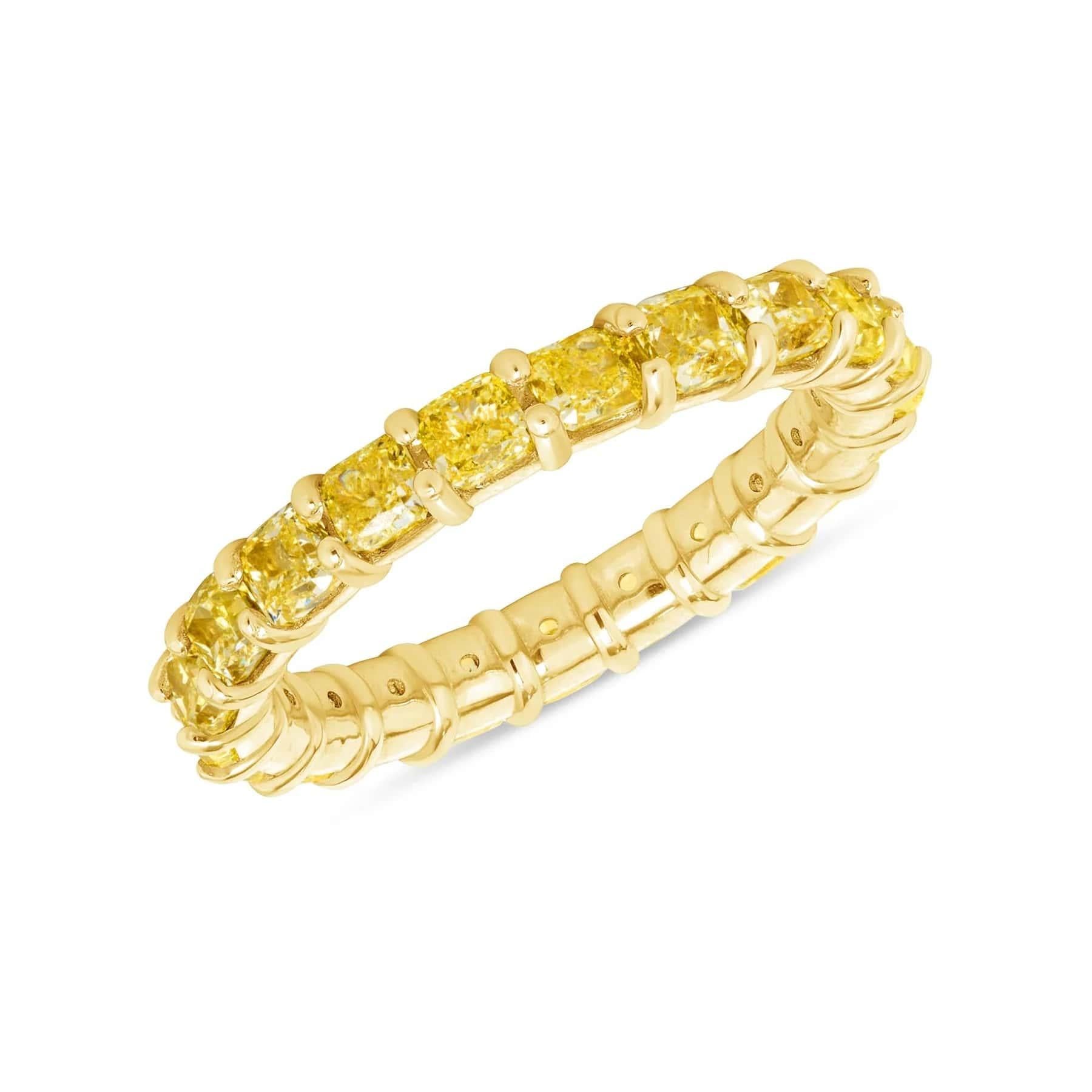 En vente :  Bague d'éternité en or jaune 14 carats avec diamant jaune taille coussin 3