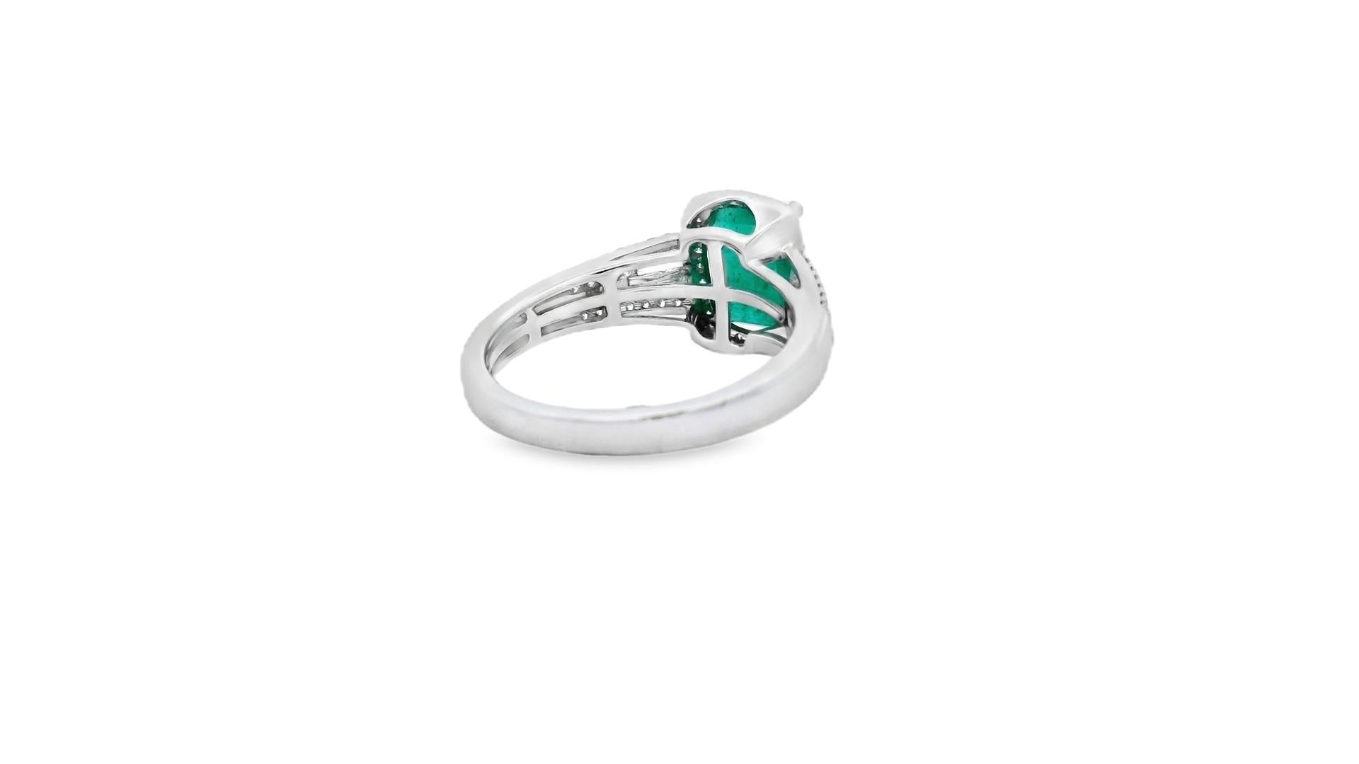 Cushion Emerald and Diamond Halo Ring 1.45ct Center in 14K White Gold Size 6 In New Condition For Sale In New York, NY