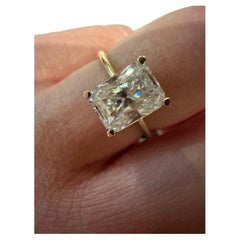 Used Cushion engagement ring 18KT yellow gold stunning 2.20ct moissanite ring