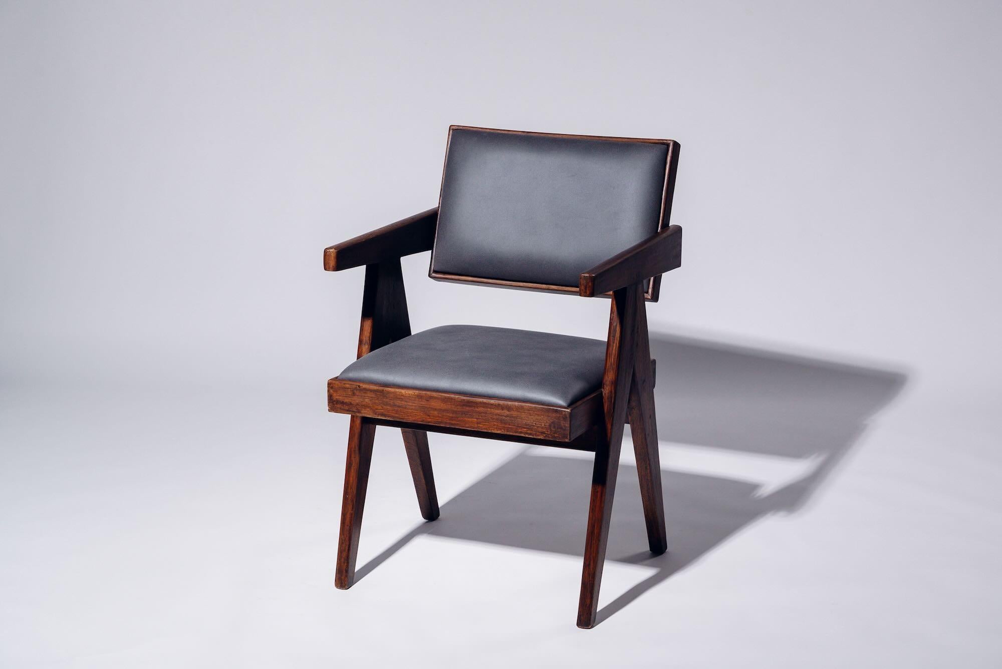 An authentic mid-century piece from Pierre Jeanneret’s legendary Chandigarh commission. Teak frame with fabric upholstered seat & back.

Letter : CCA/CH/35 (Chandigarh College of Architecture/Chair N° 35)