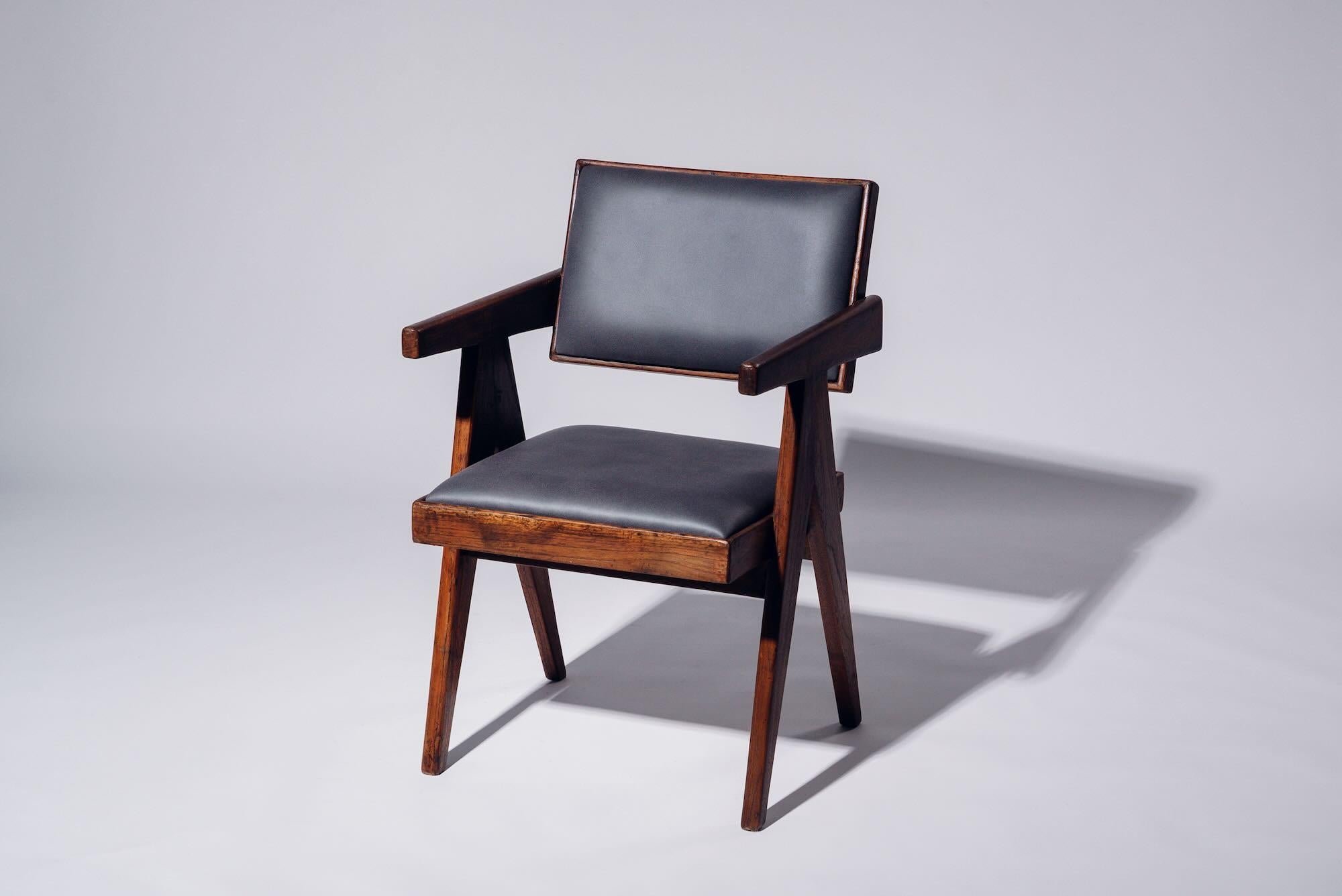 An authentic mid-century piece from Pierre Jeanneret’s legendary Chandigarh commission. Teak frame with fabric upholstered seat & back.

Letter : CCA/CH/44 (Chandigarh College of Architecture/Chair N° 44)