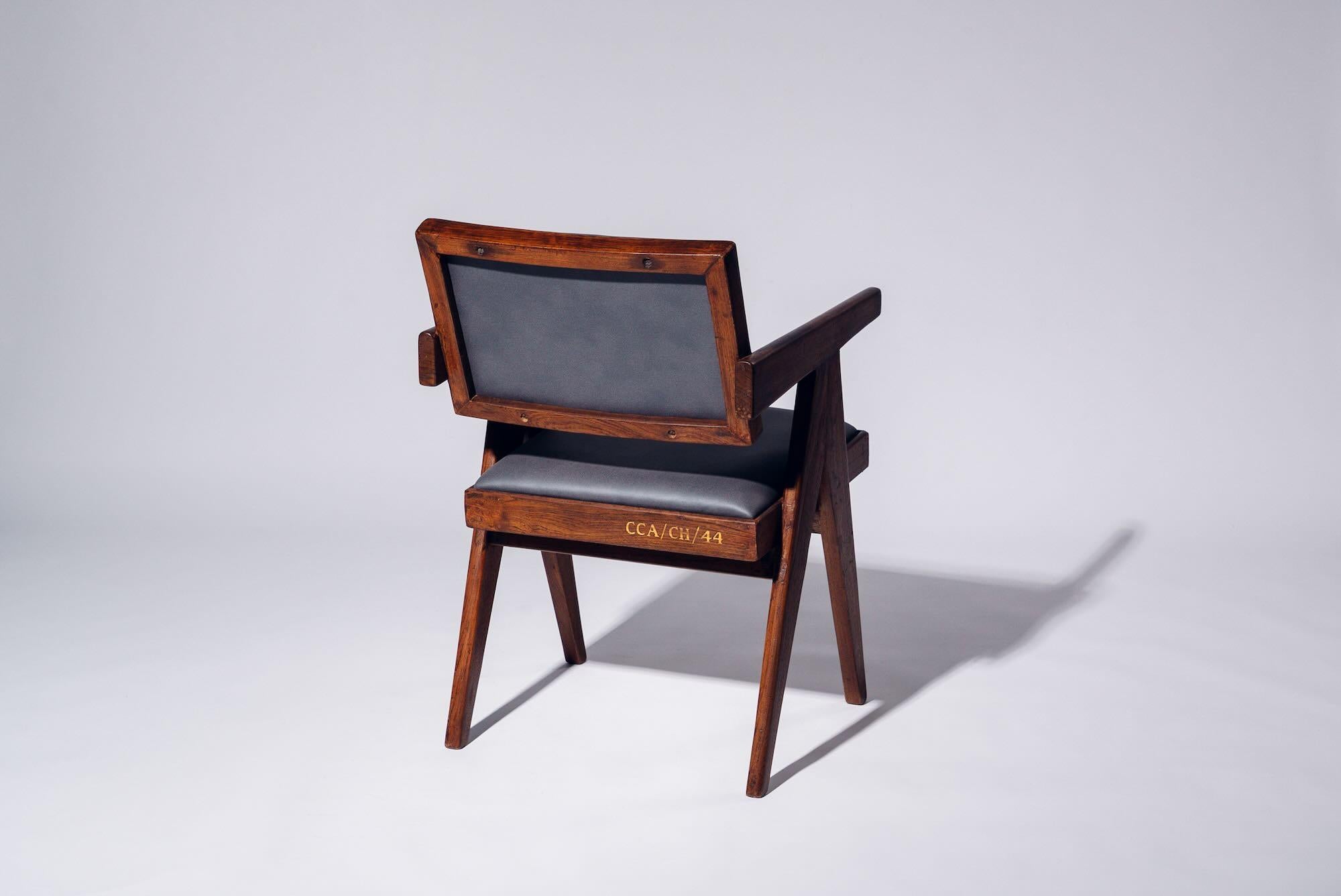 Indiano Cushion Floating Back Chair by Pierre Jeanneret for Chandigarh, Circa 1955-56 in vendita