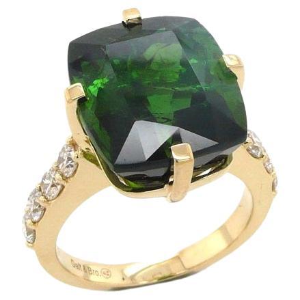 Art Deco Elongated Cushion Green Tourmaline Diamond Cocktail Solitaire Prongset Gold Ring For Sale
