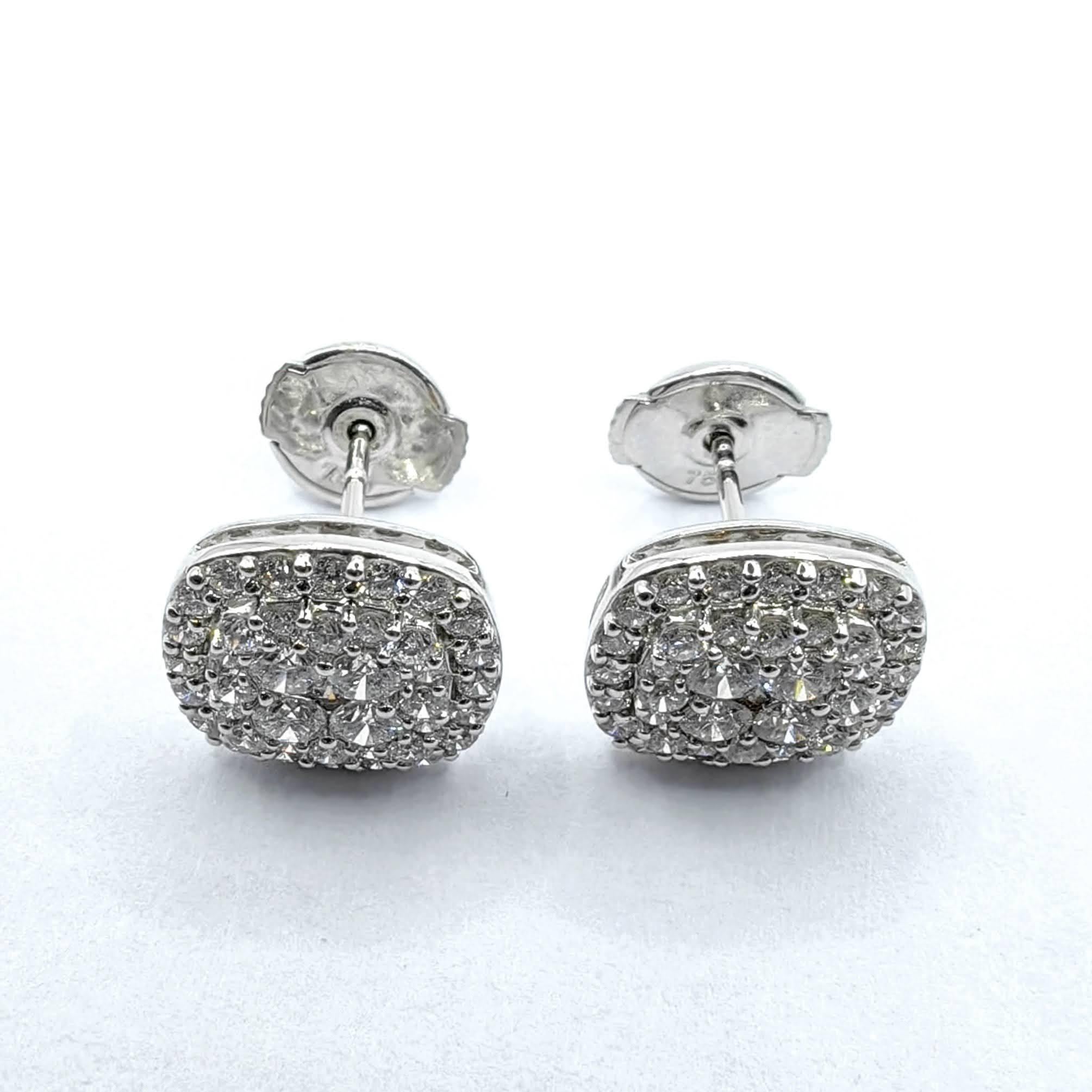 10nmm Cushion Illusion Round Diamond Cluster Ohrstecker aus 18K Weißgold im Angebot 4