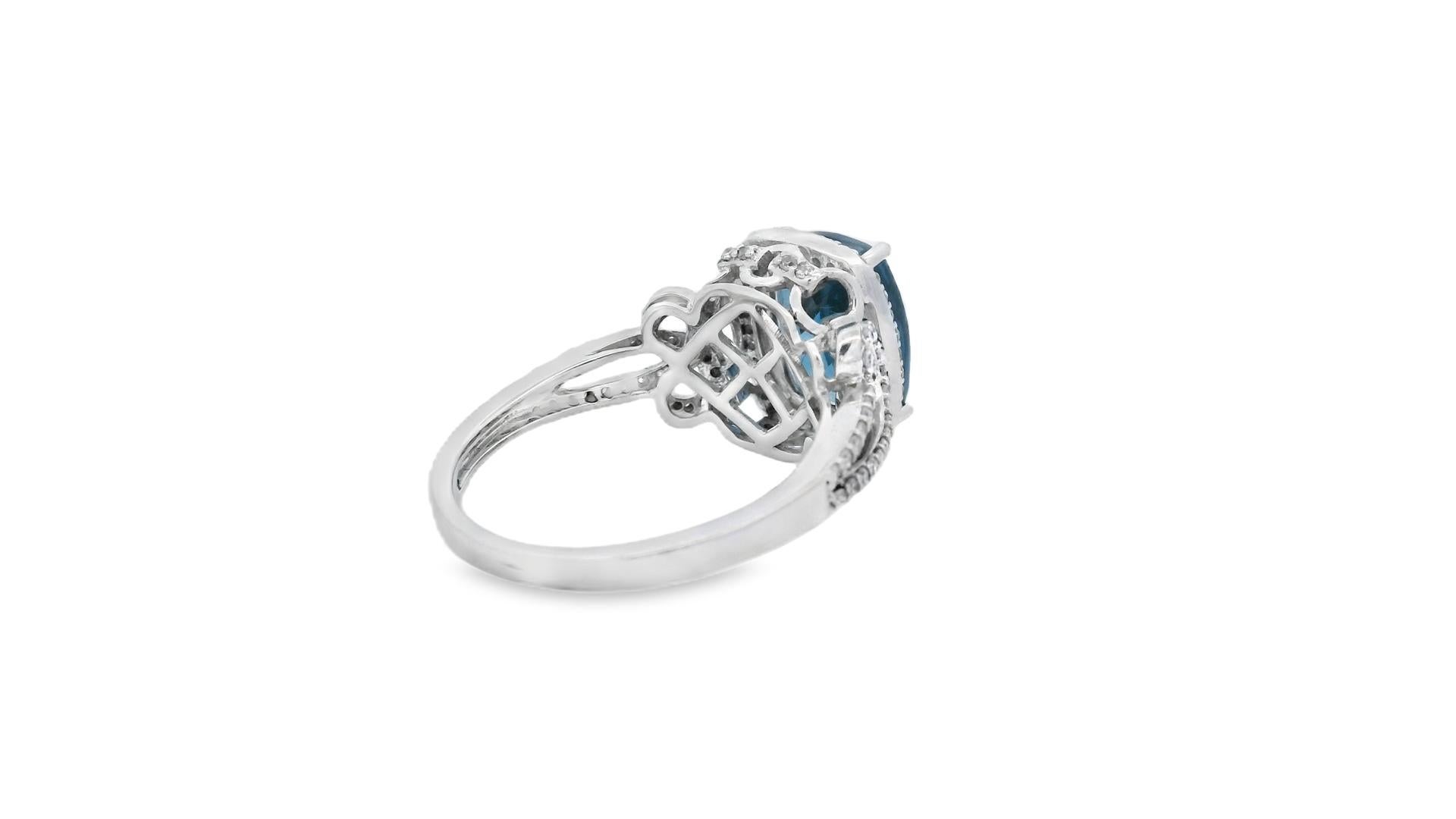 Women's Cushion London Blue Topaz and Diamond Ring 3.65ct in 14K White Gold Size 7 For Sale