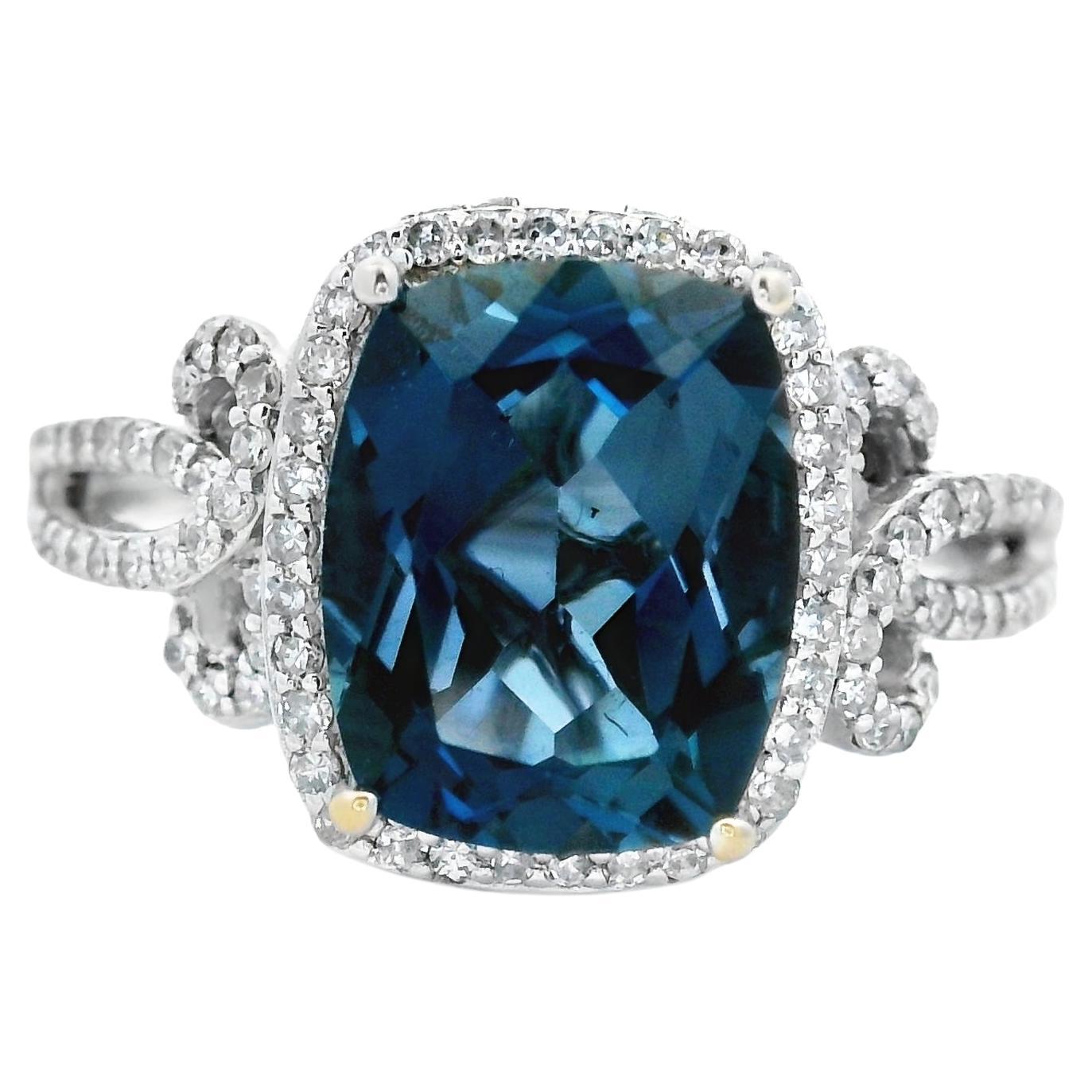 Anello con Topazio Blu London a cuscino e diamanti da 3,65 carati in oro bianco 14K misura 7