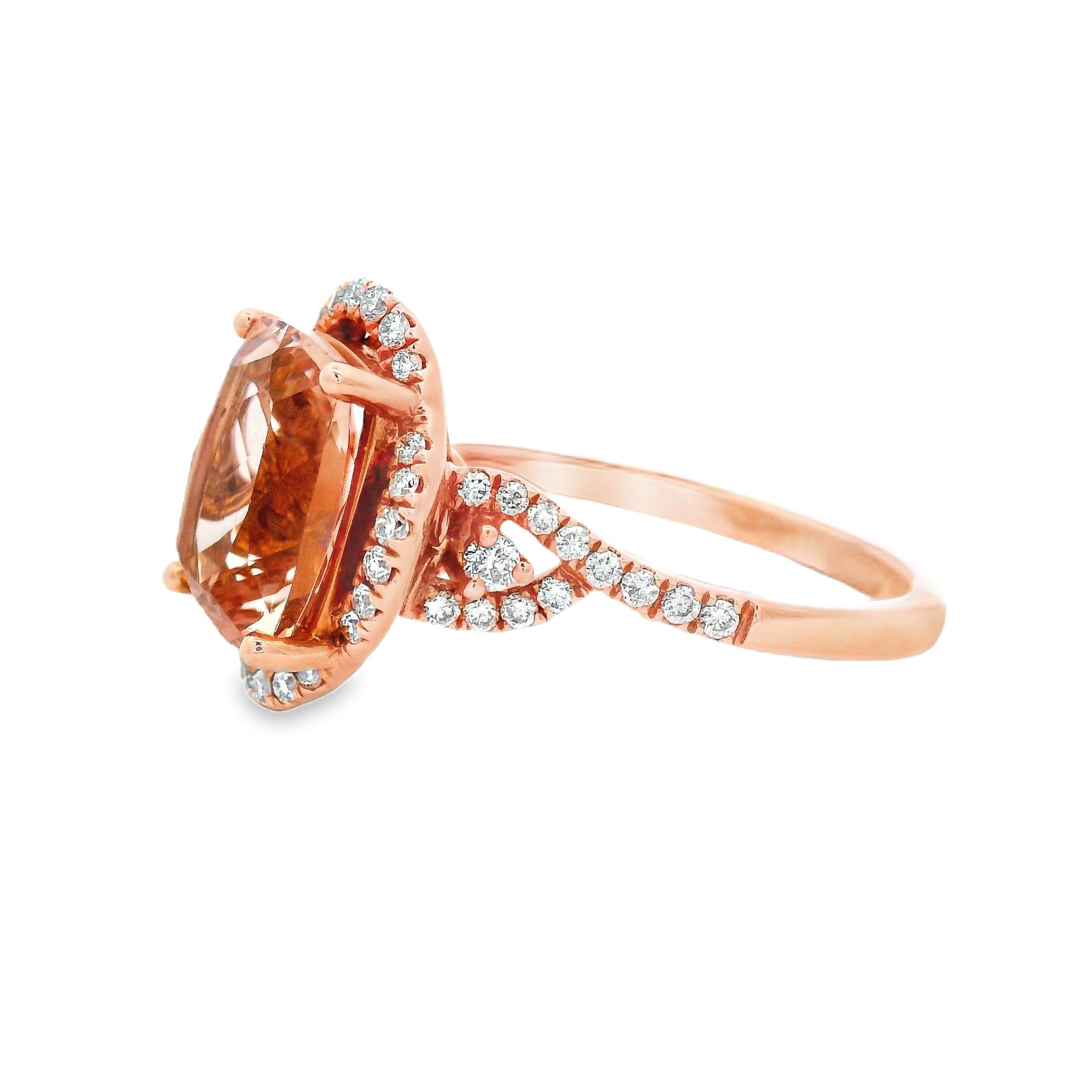 Cushion Morganit und Diamant Halo Ring in 14K Rose Gold Größe 7 (Zeitgenössisch) im Angebot