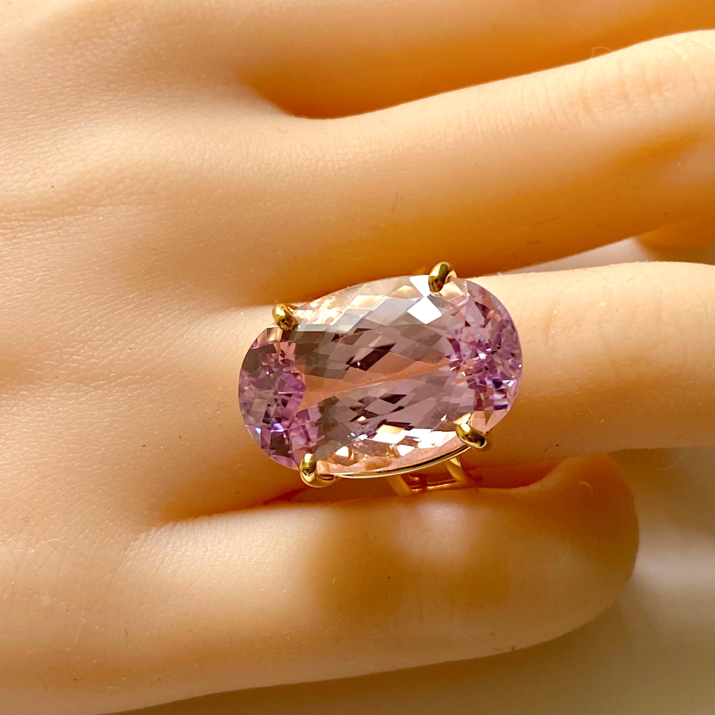 Cushion Oval Pink Kunzite Weighing 28.20 Carat Eighteen Karat Gold Cocktail Ring In New Condition In New York, NY