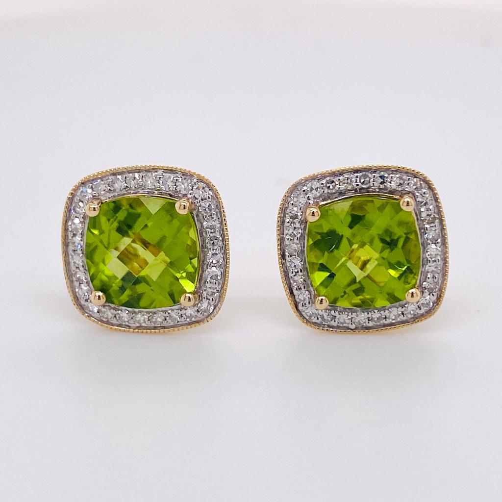 Kissenschliff Peridot Diamant Halo auf Spitze Ohrstecker 14K Gelbgold Texturierte Akzente (Zeitgenössisch) im Angebot
