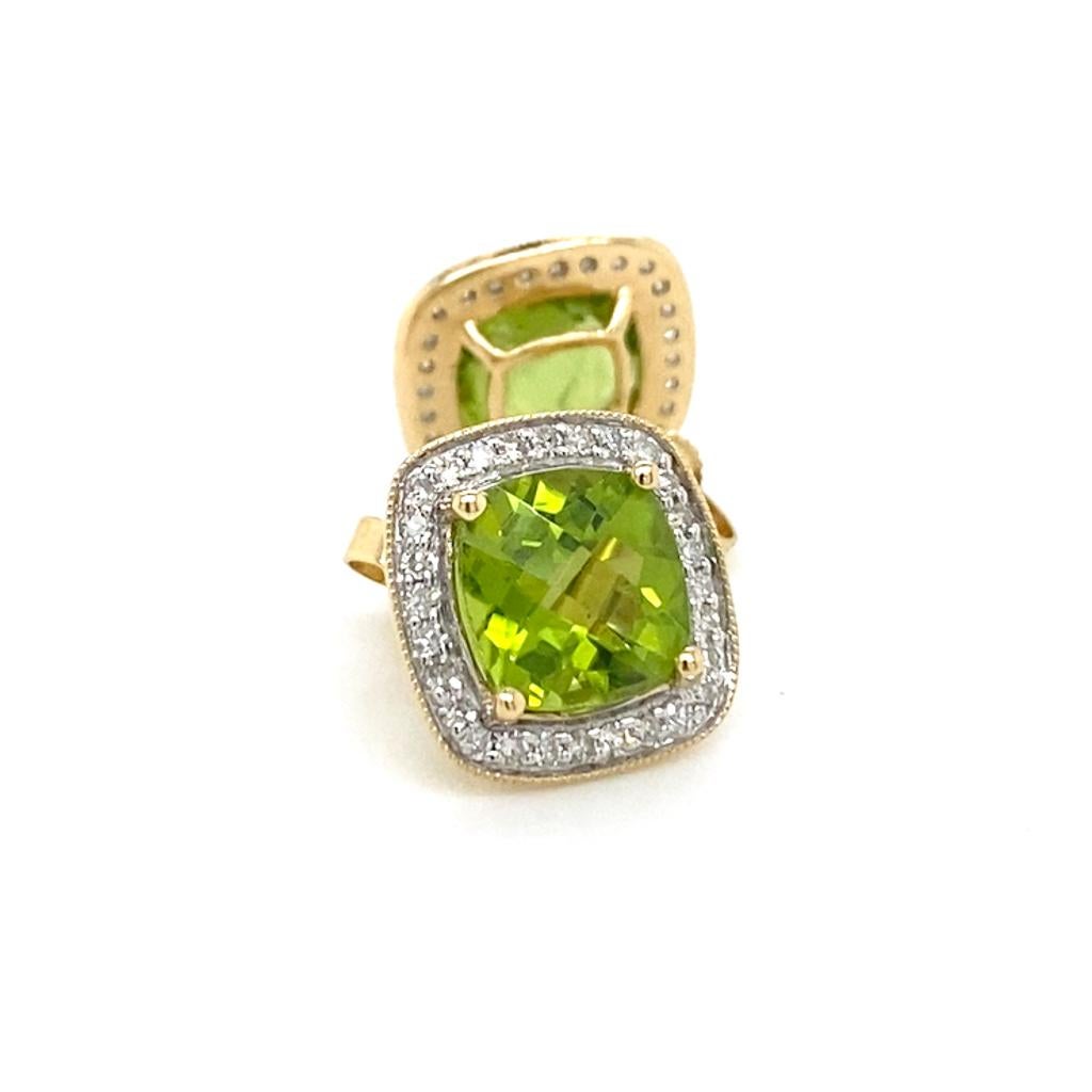 Kissenschliff Peridot Diamant Halo auf Spitze Ohrstecker 14K Gelbgold Texturierte Akzente im Angebot 2