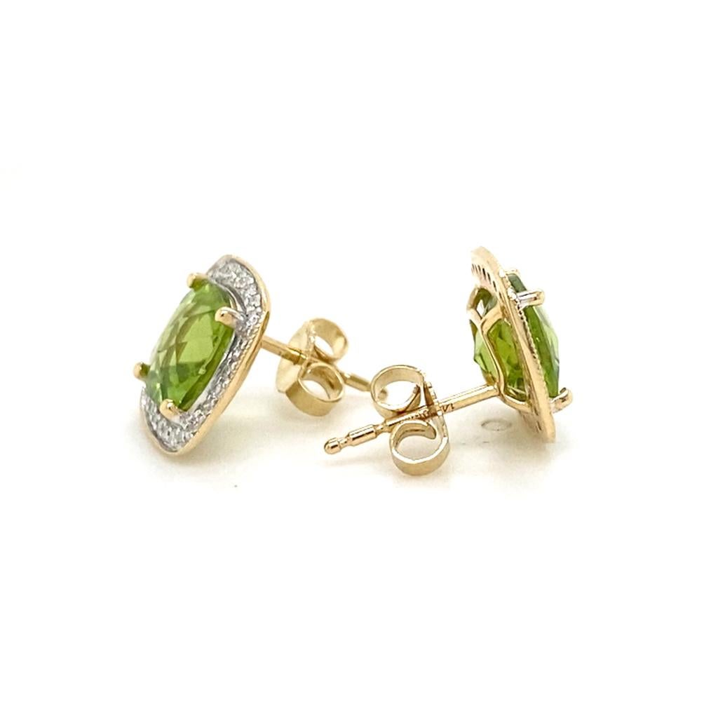 Kissenschliff Peridot Diamant Halo auf Spitze Ohrstecker 14K Gelbgold Texturierte Akzente im Angebot 3