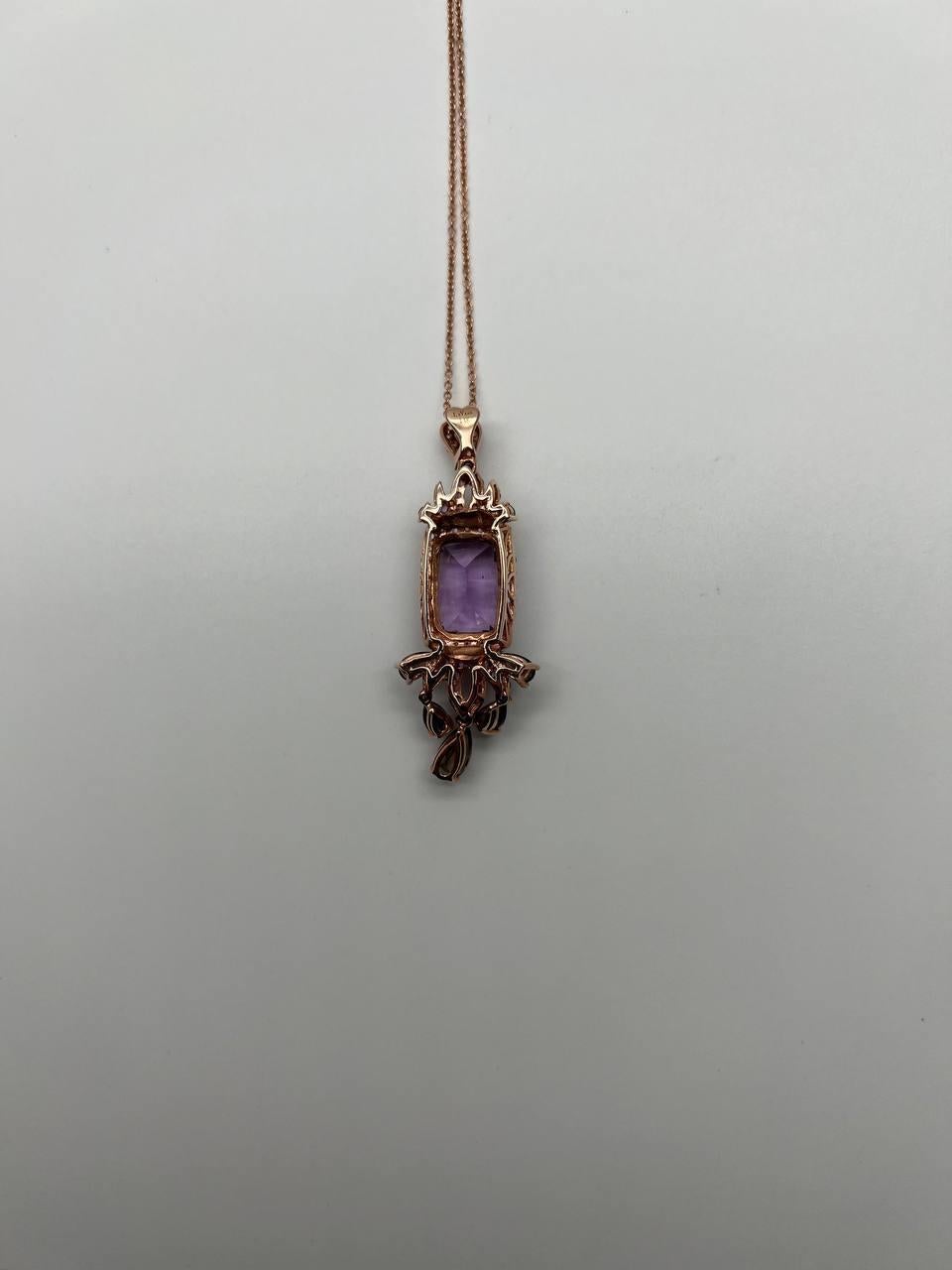 Collar Colgante Cojín Amatista Violeta Zafiro Rosa Diamantes Halo Oro Rosa en venta 4