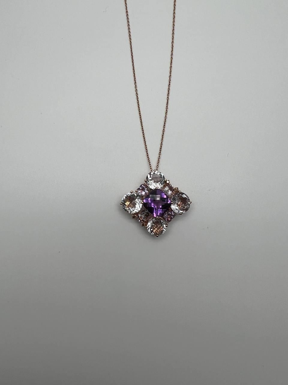 Collana con ciondolo in oro rosa 14K con ametista viola a cuscino e gemma azzurra bianca in vendita 5