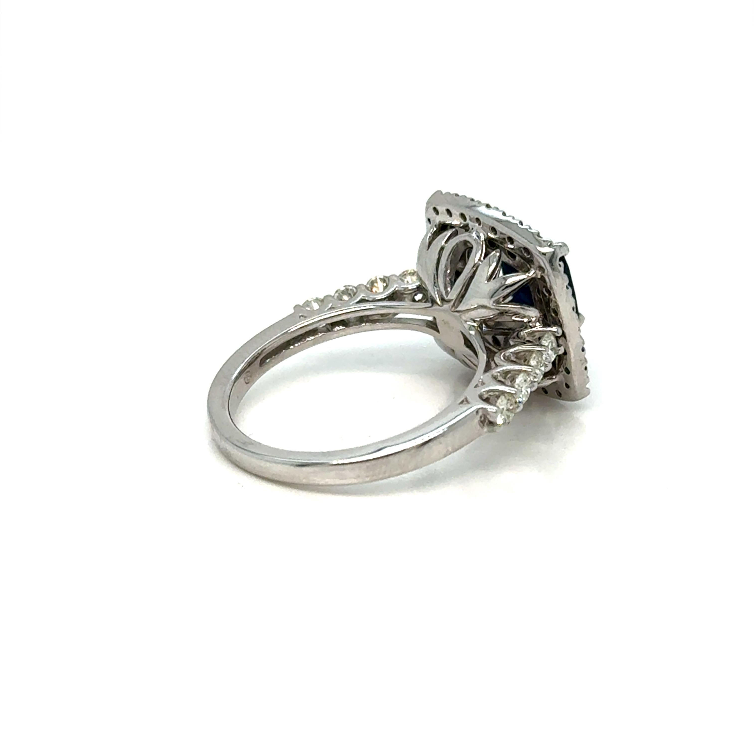 Cushion sapphire with Diamond 14KW GOLD RING In New Condition For Sale In New York, NY