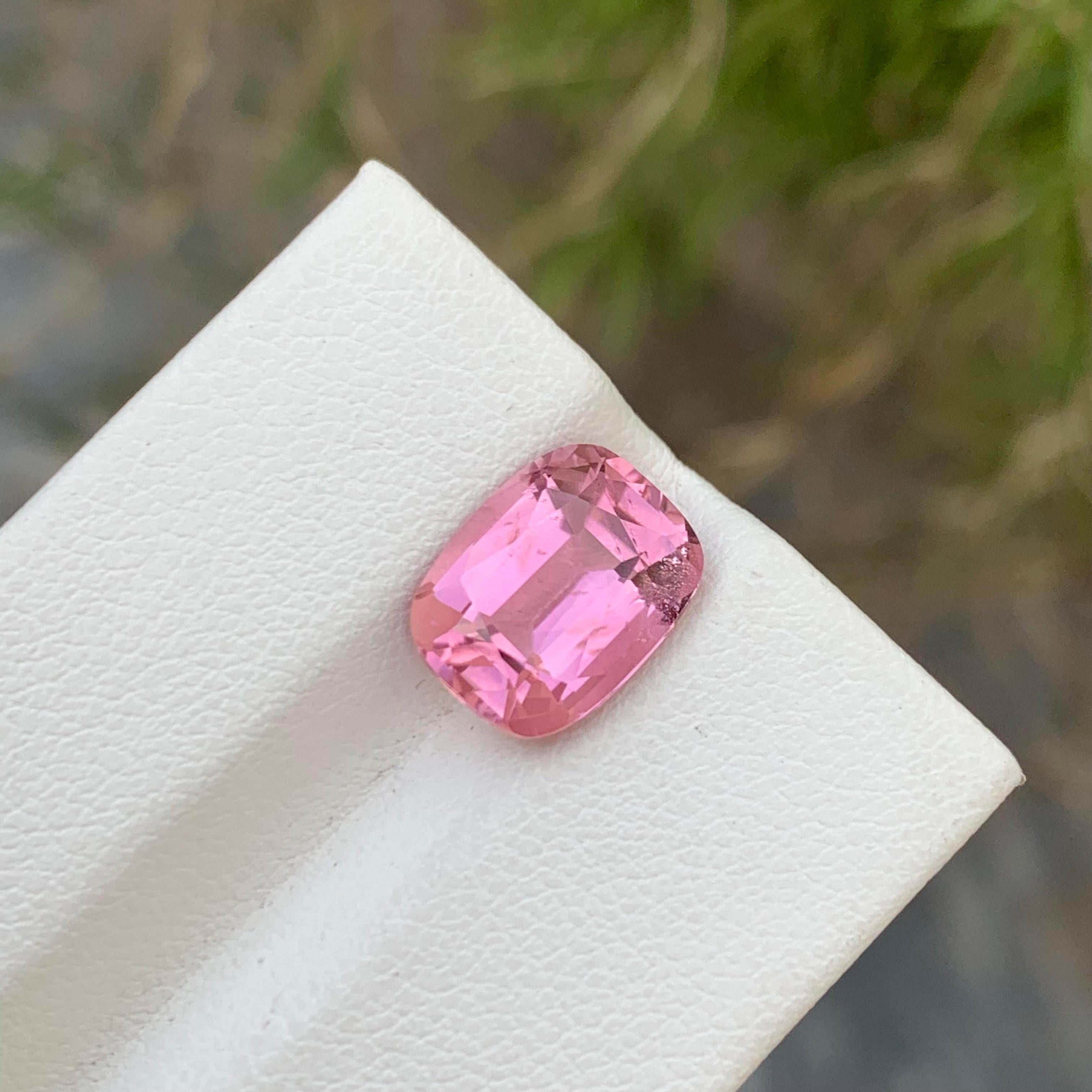 Cushion Shape 3.90 Carats Natural Loose Soft Pink Tourmaline Gem For Ring  For Sale 4