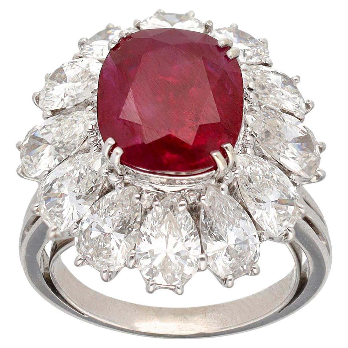 Cushion Form Burma No Heat Rubin und Diamant Ring