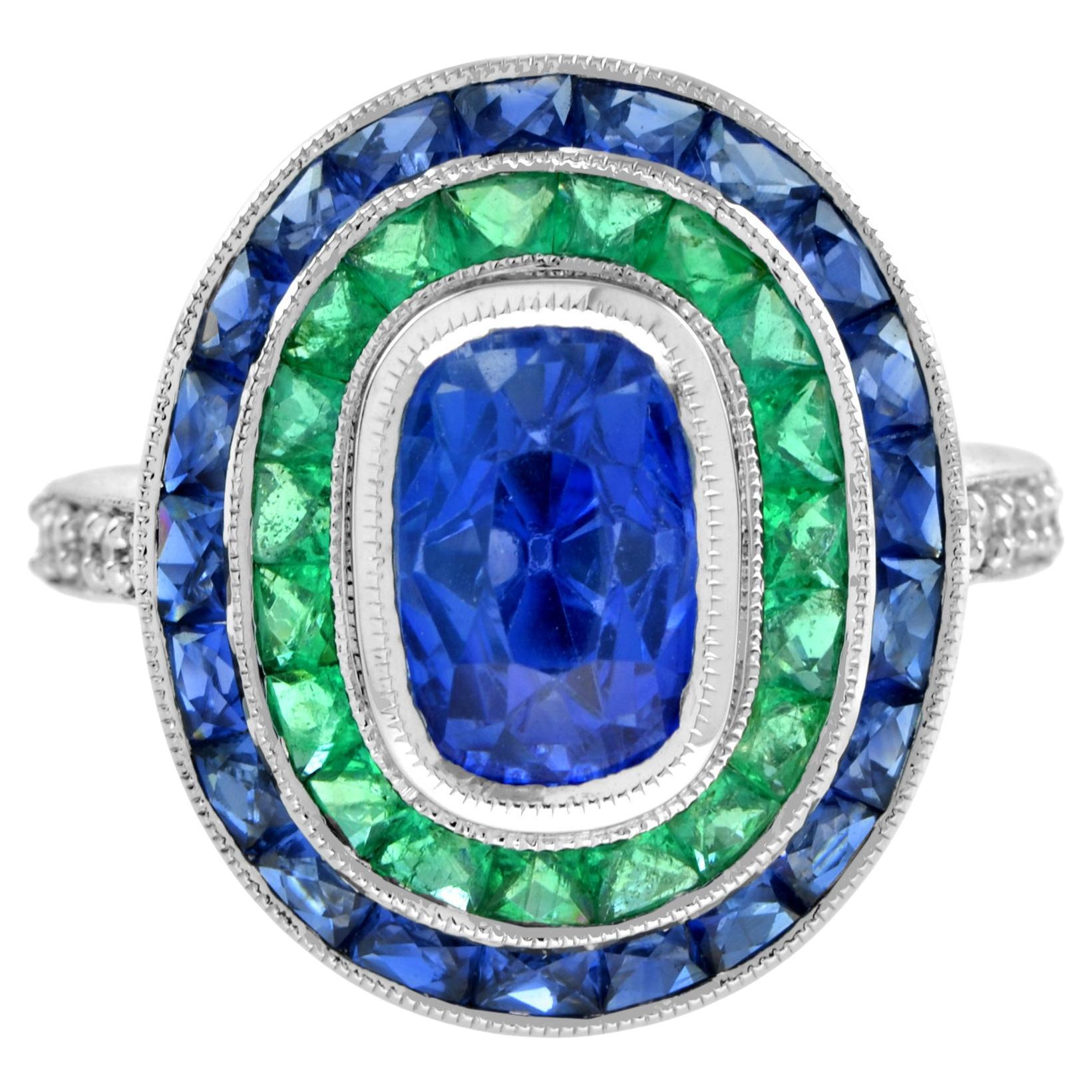 Cushion Shape Ceylon Blue Sapphire with Green Emerald & Sapphire Diamond Ring en venta