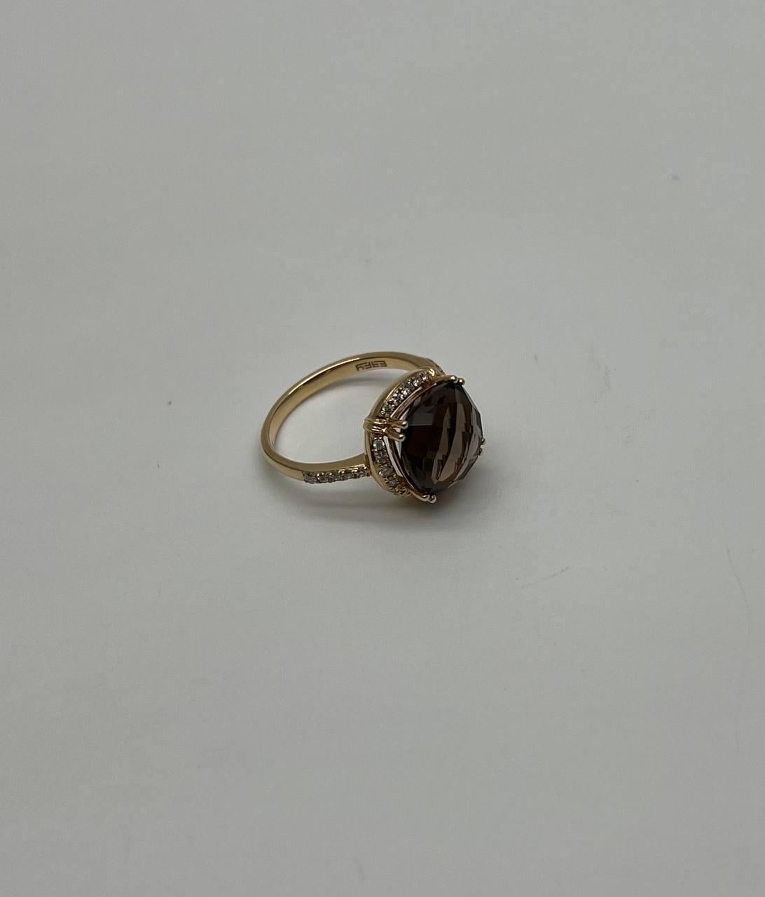 Cushion Cut Cushion Shape Checkerboard Brown Smoky Quartz 14K Yellow Gold Diamond Halo Ring For Sale