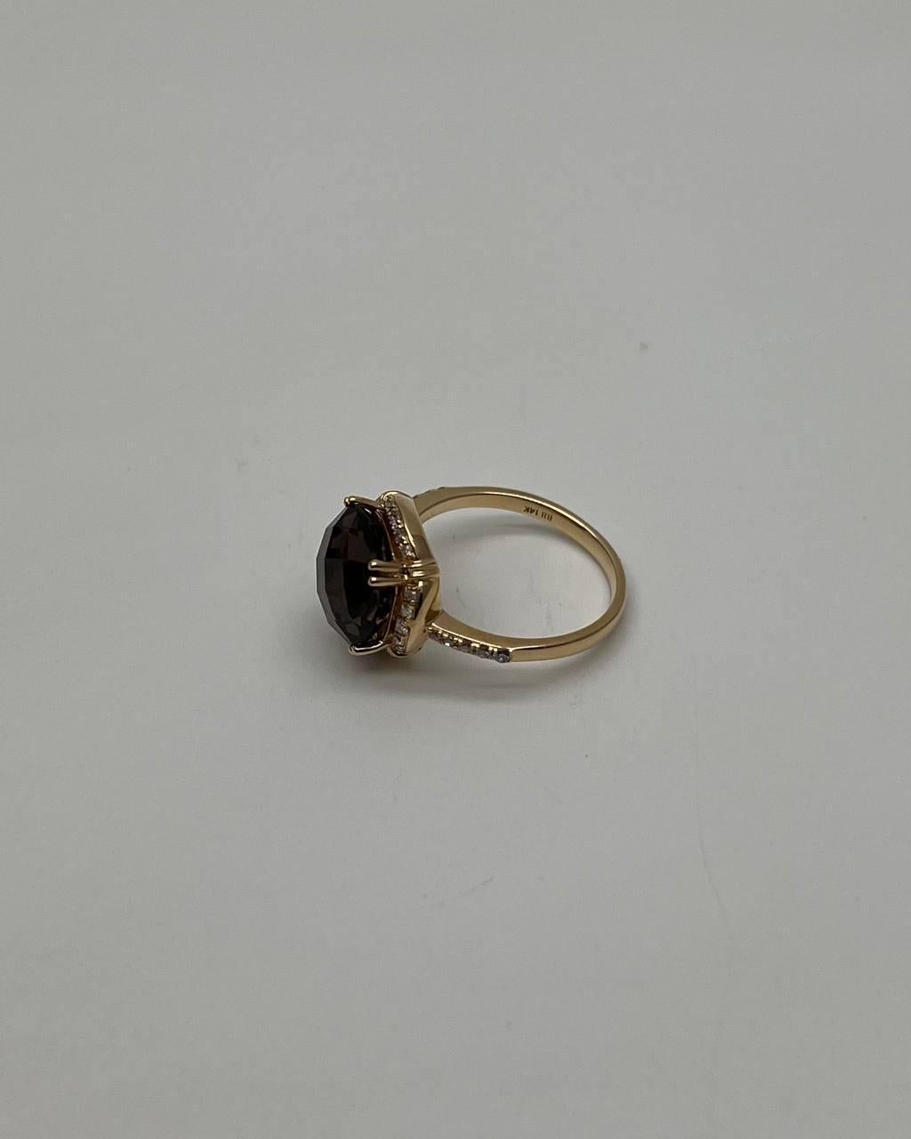 Cushion Shape Checkerboard Brown Smoky Quartz 14K Yellow Gold Diamond Halo Ring In New Condition For Sale In Oakton, VA