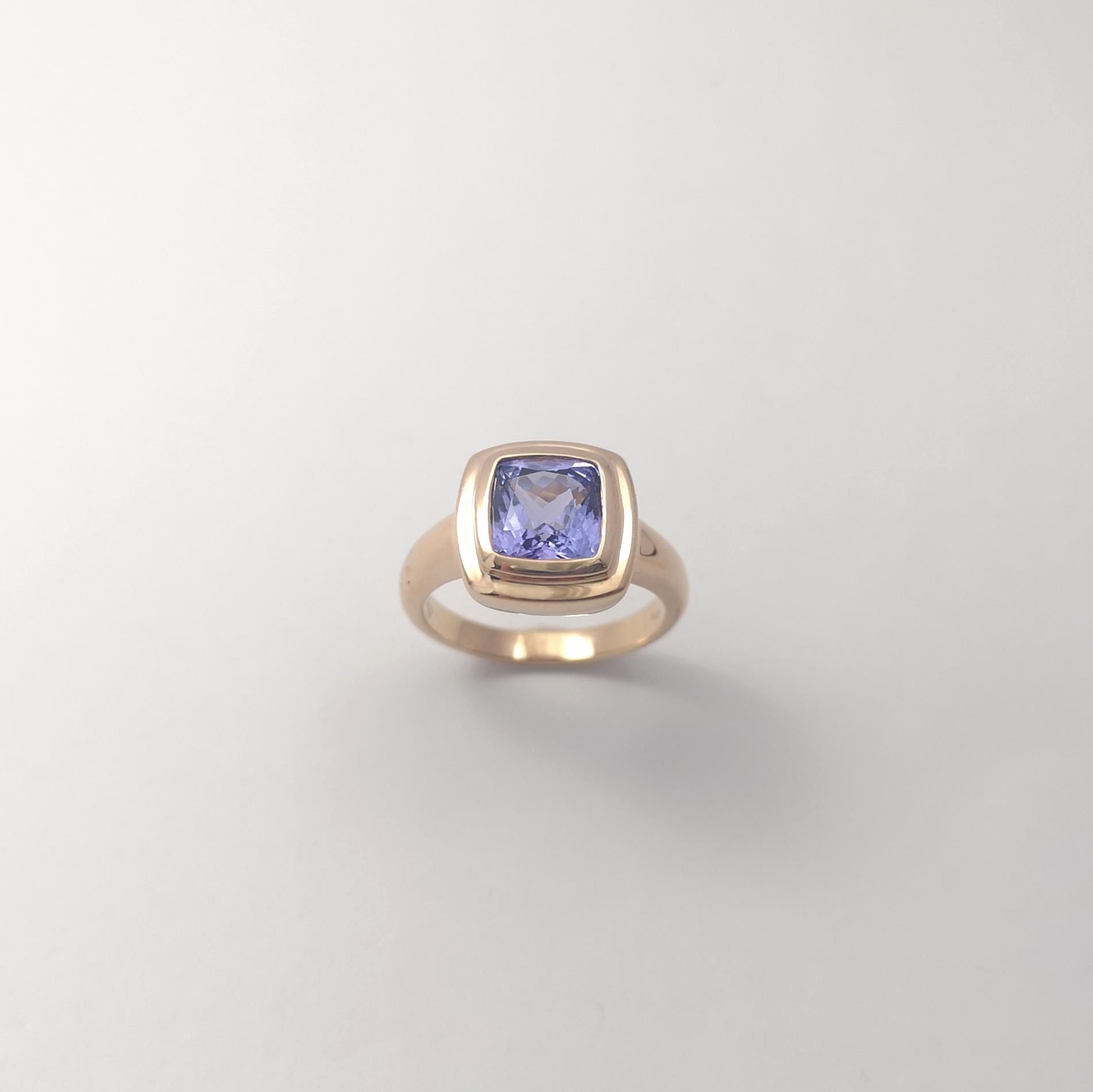 Cushion Shape Tanzanite Ring set in 18K Rose Gold Settings For Sale 6