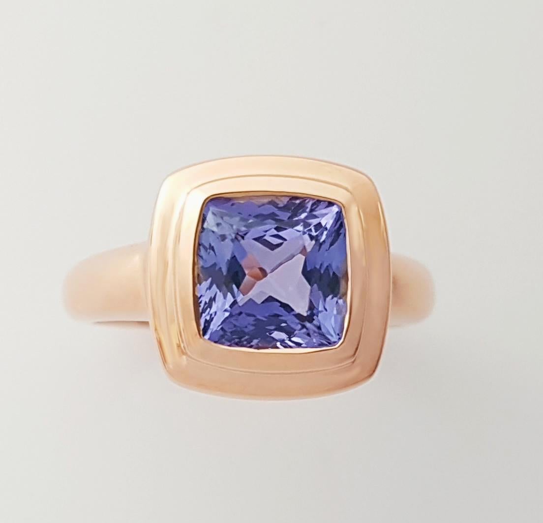Cushion Shape Tanzanite Ring set in 18K Rose Gold Settings For Sale 8