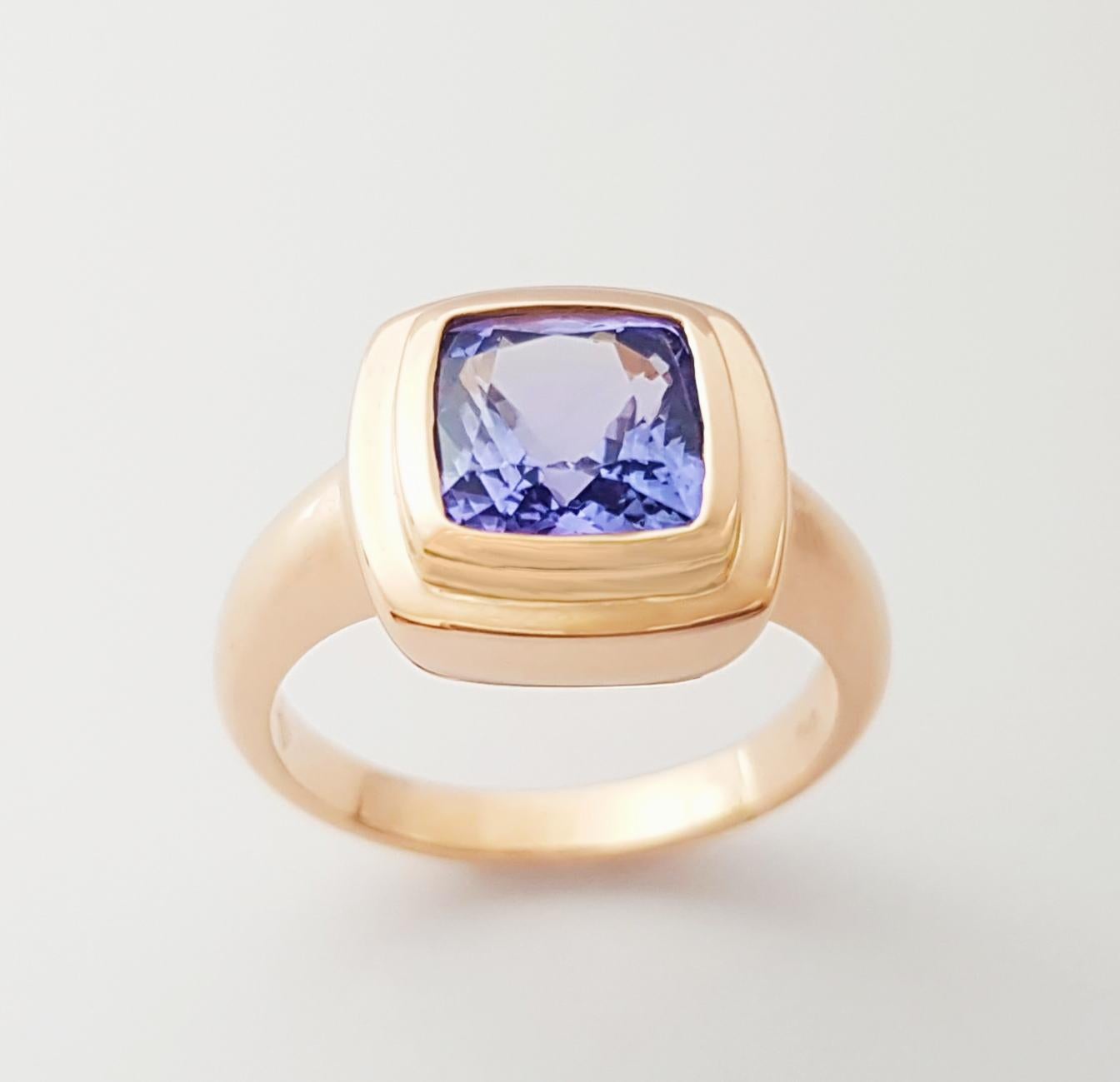 Cushion Shape Tanzanite Ring set in 18K Rose Gold Settings For Sale 9