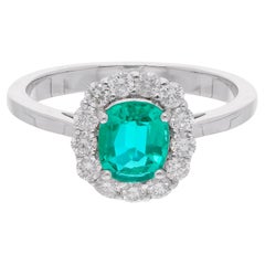 Cushion Shape Natural Emerald Gemstone Ring Diamond 18 Karat White Gold Jewelry