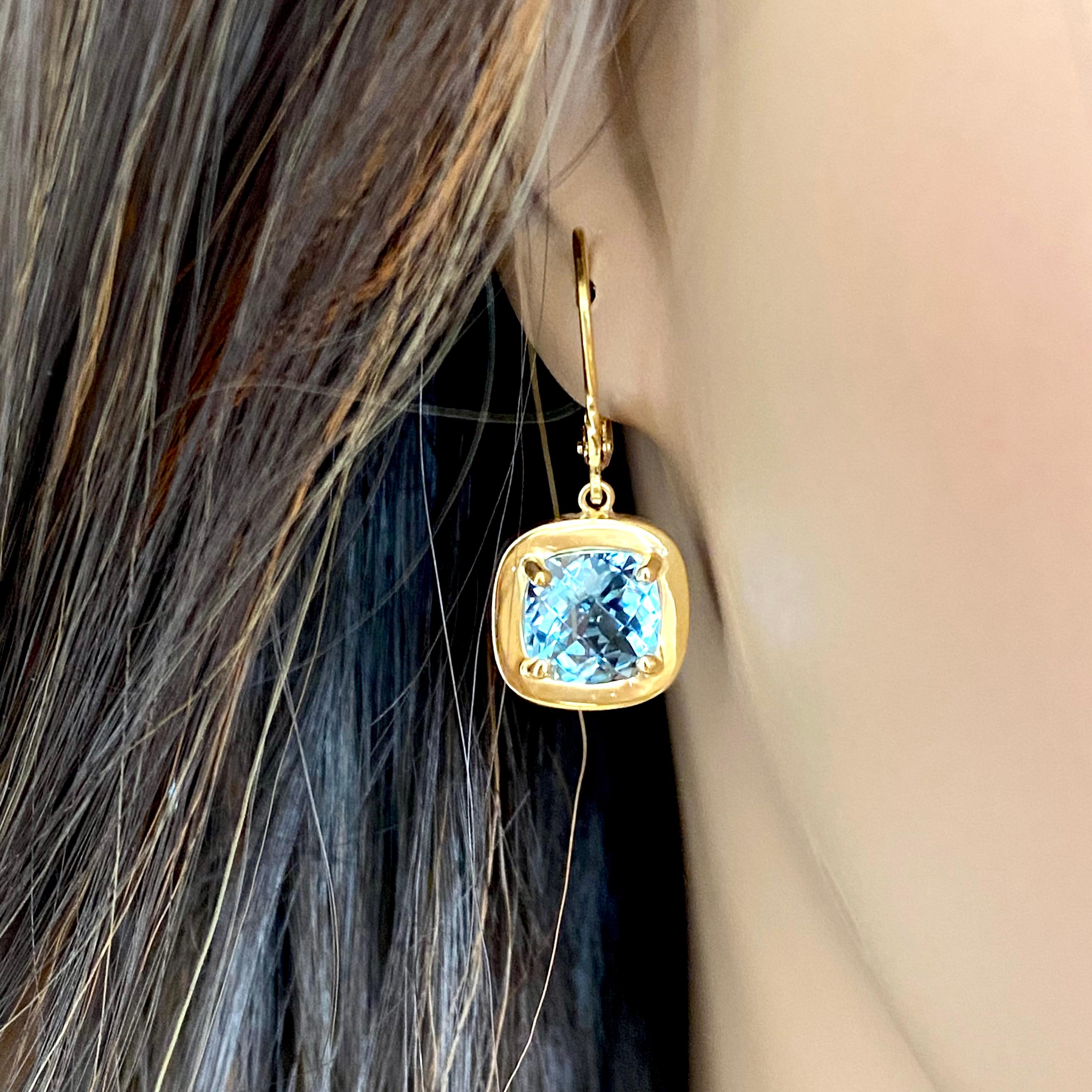 Cushion Shaped Aquamarine Bezel Set Yellow Gold Lever Back Drop Earrings In New Condition In New York, NY