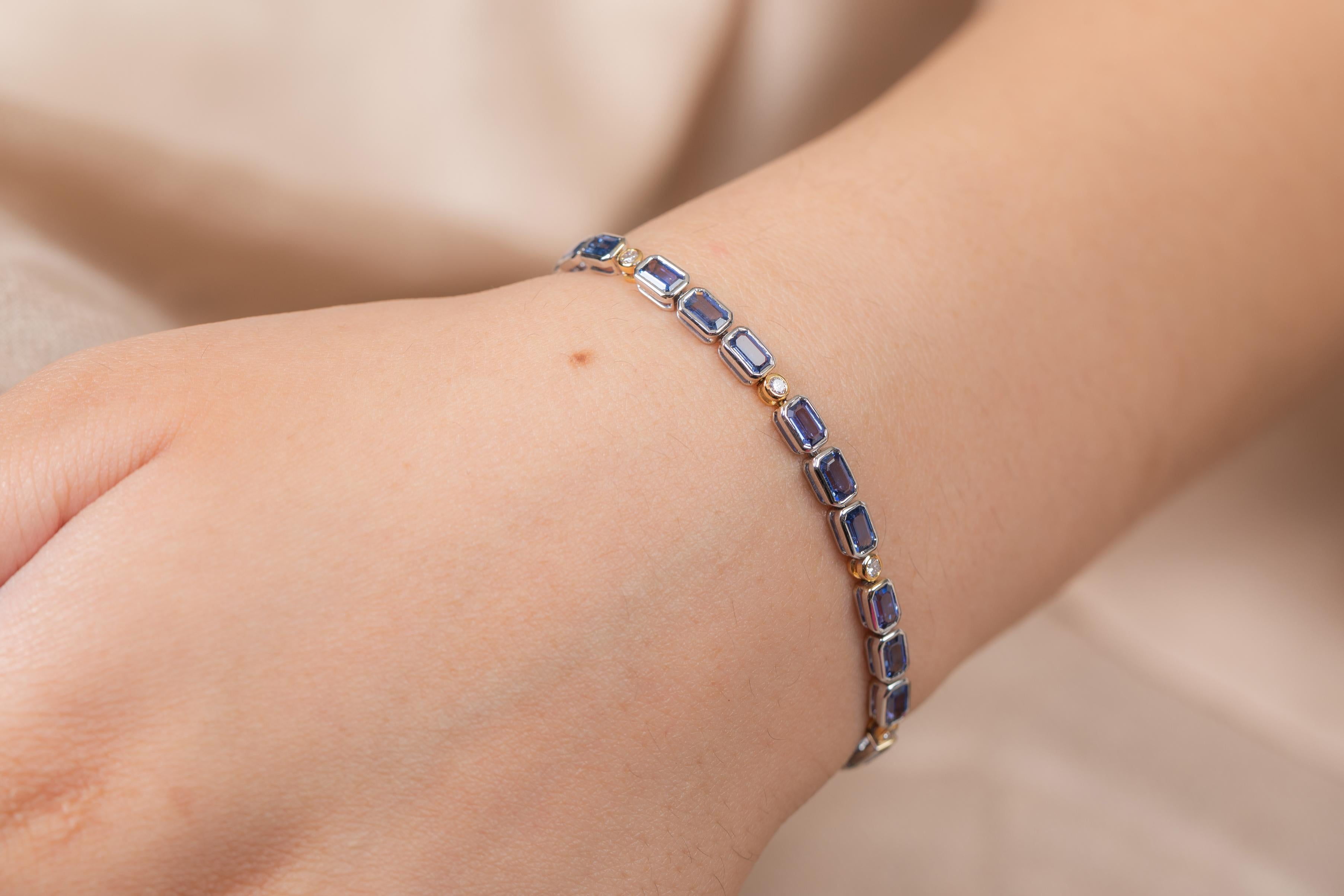 Bracelet tennis en or blanc 18 carats avec diamants et saphirs bleus taille octogonale Pour femmes en vente