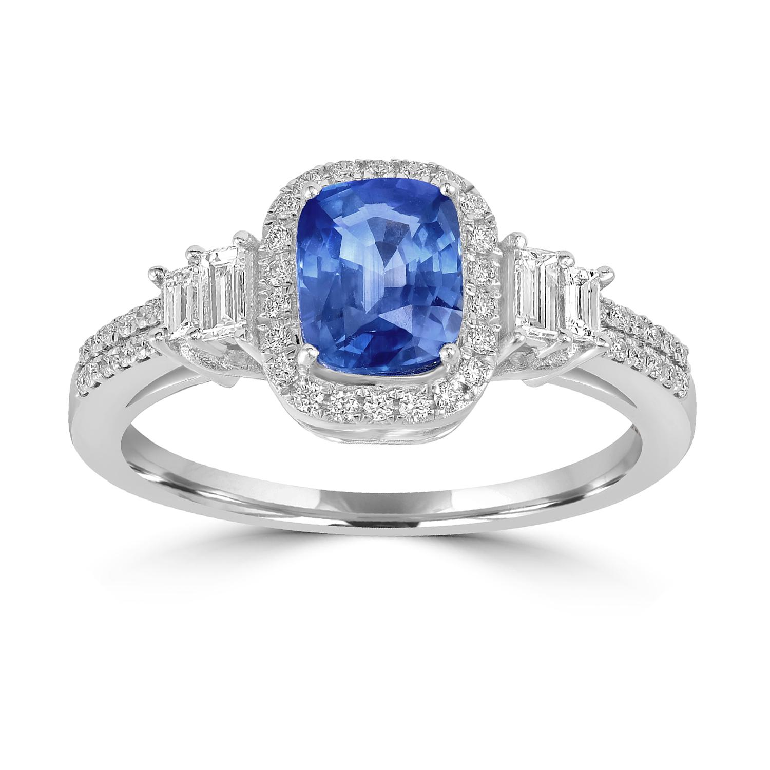 Anillo de zafiro azul de Ceilán en forma de cojín con diamantes en oro blanco de 18k Art Decó en venta