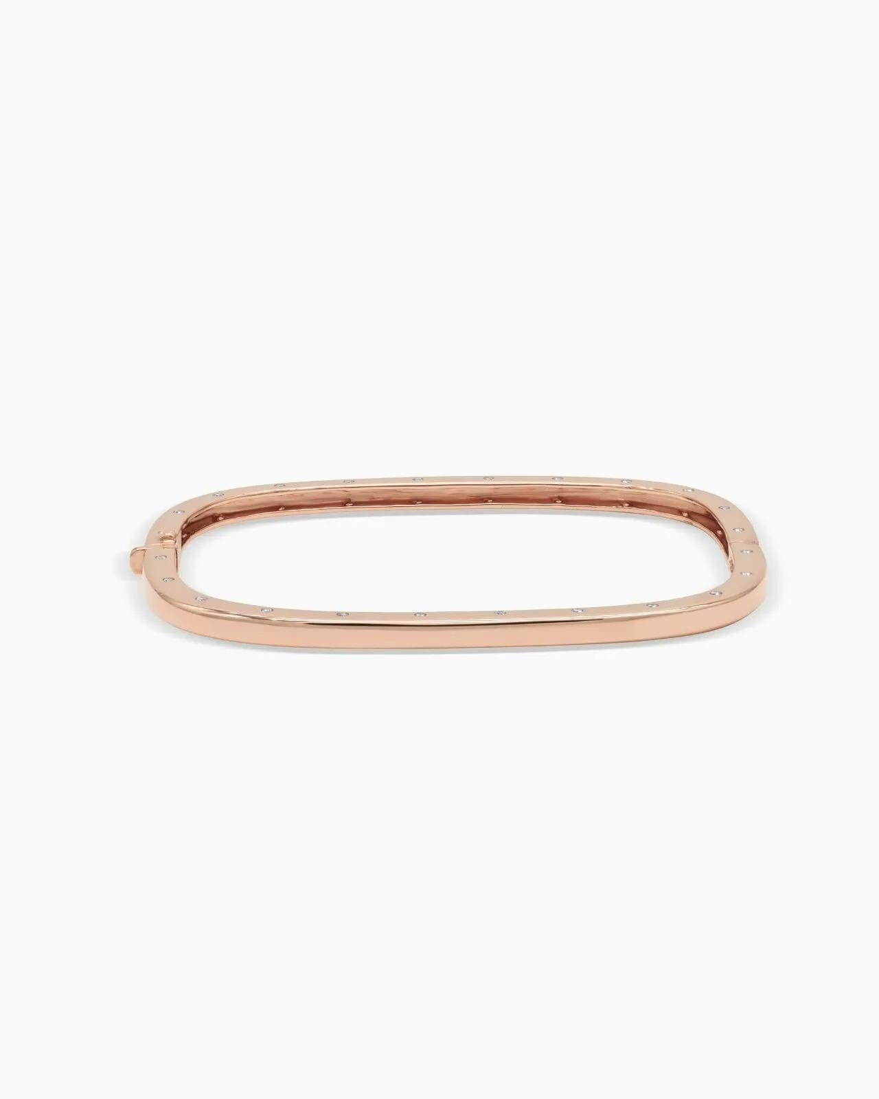 Bracelet en or massif 14k orné de diamants en forme de coussin Cadeau
Léger, il peut être porté tous les jours

Informations complémentaires :
Condit : Nouveau avec étiquettes : Un article neuf, non utilisé et non porté (y compris les articles faits