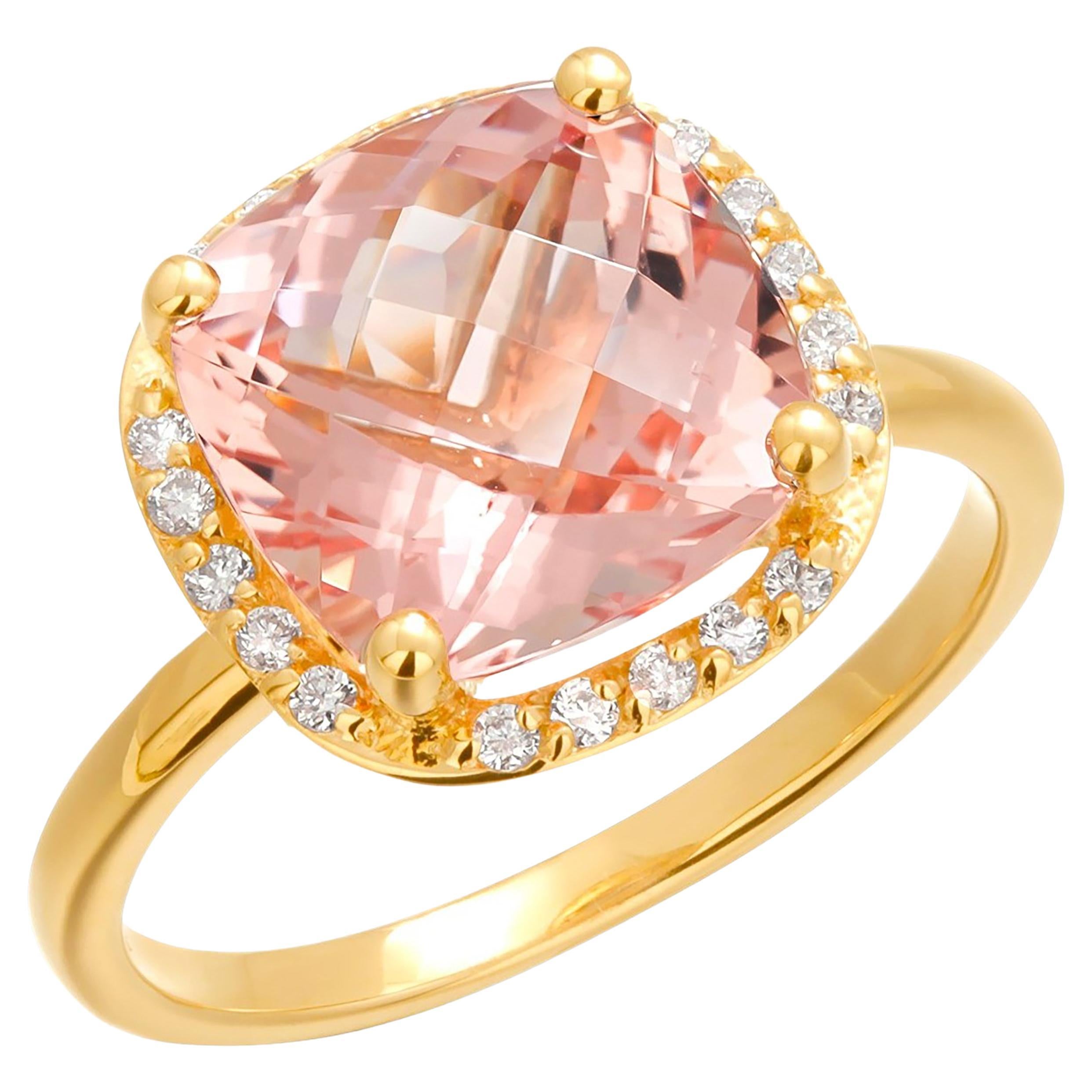 Cushion-Shaped Morganite Diamond 4.50 Carat Yellow Gold Halo Setting Ring  For Sale