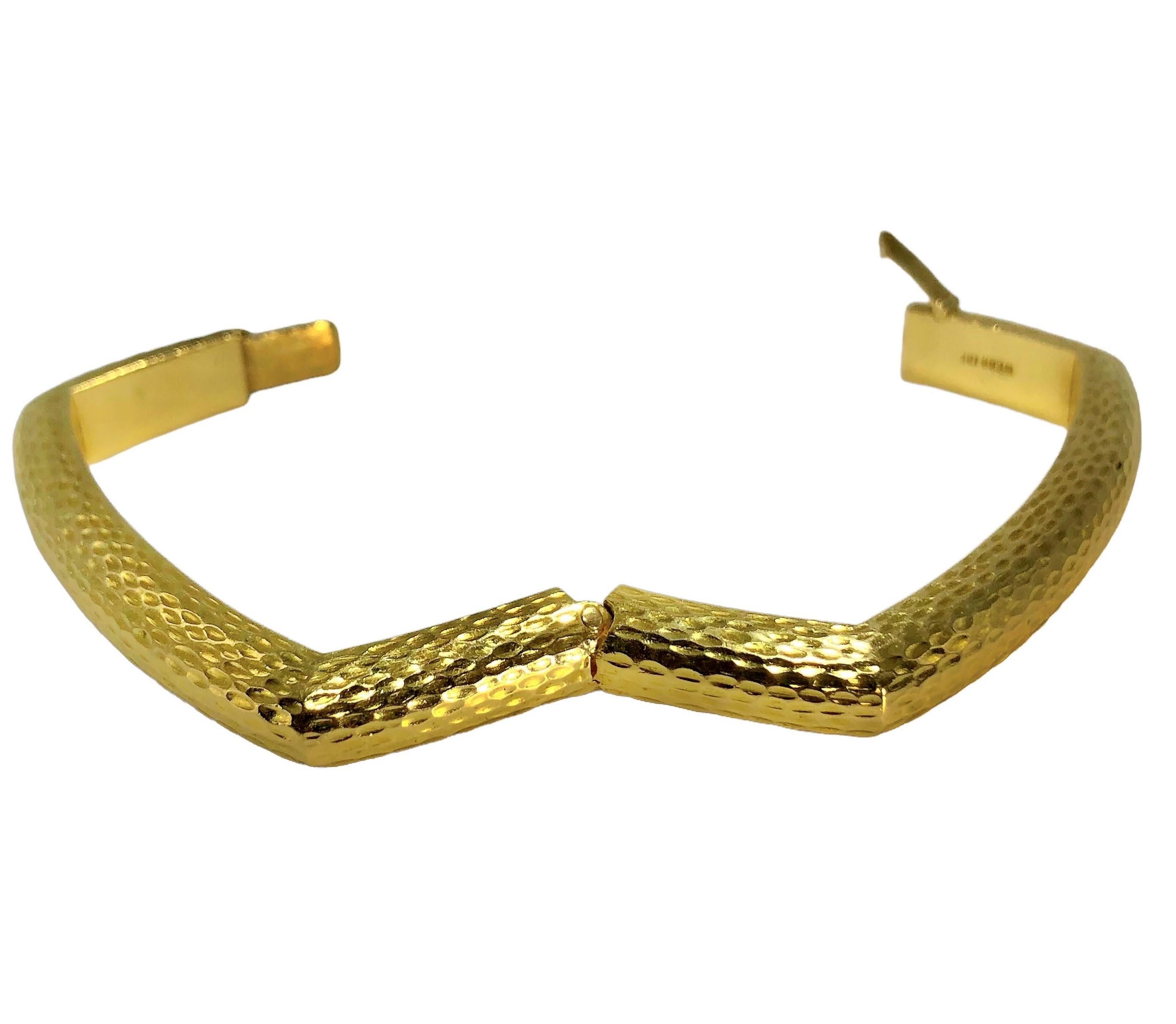 Modern Cushion Shaped Pair of Vintage David Webb 18K Gold Bark Finish Bangle Bracelets