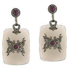 Boucles d'oreilles en or jaune 18 carats avec quartz fumé en forme de coussin et rubis