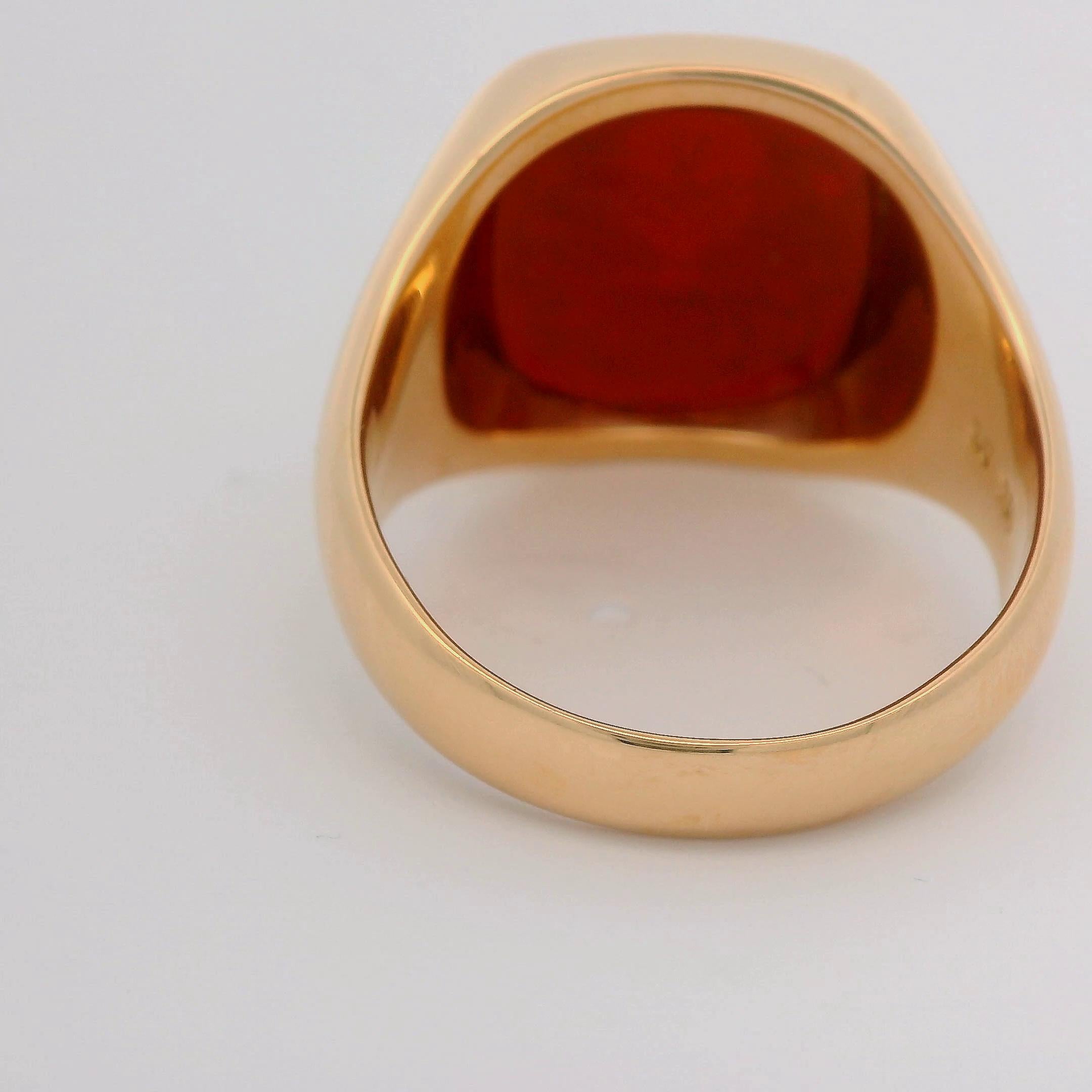 Victor Mayer Cushion Signet Ring 18k Rose Gold, Carnelian approx. 15.4 x 13.8 mm with heraldic-Engraving

About the creator Victor Mayer
Victor Mayer is internationally renowned for elegant timeless designs and unrivalled expertise in historic