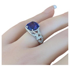 Cushion Tanzanite 6.01 ct and Diamond Ring in Platinum