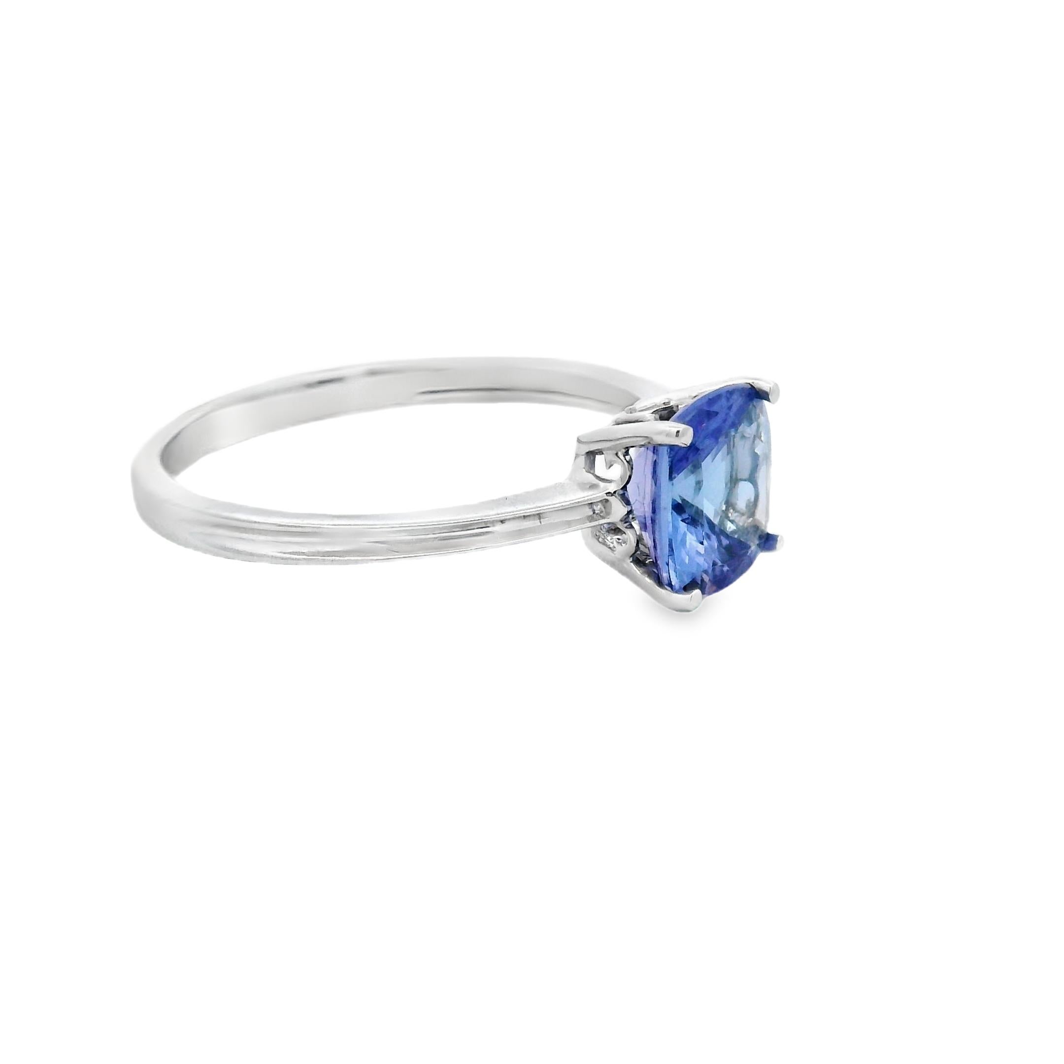 Kissen Tansanit und Diamant Ring 1,60ct in 14K Weißgold Größe 7 Damen im Angebot