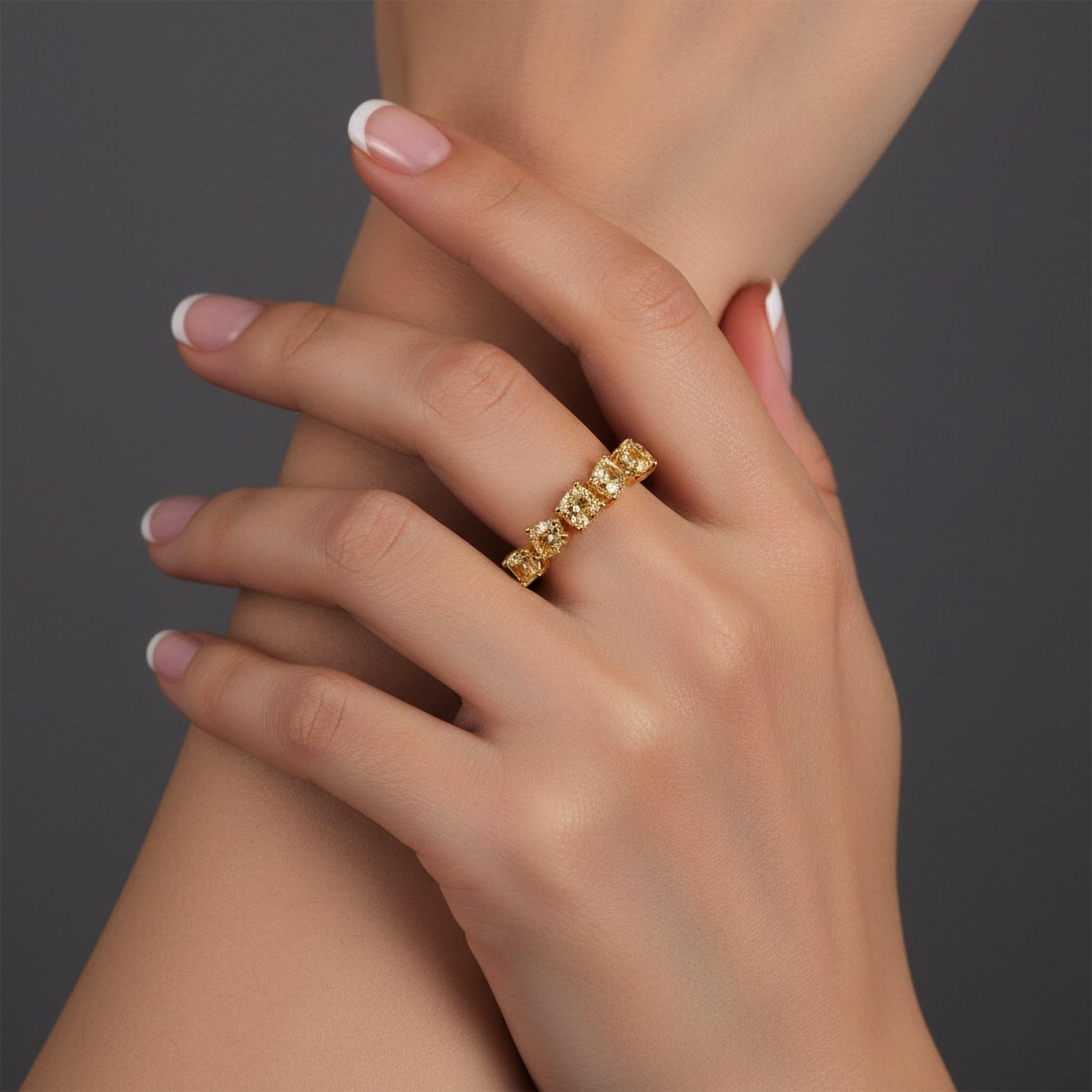 in vendita:  Anello a fascia in oro bicolore con diamante giallo a cuscino 14K (o 18k su richiesta) 2