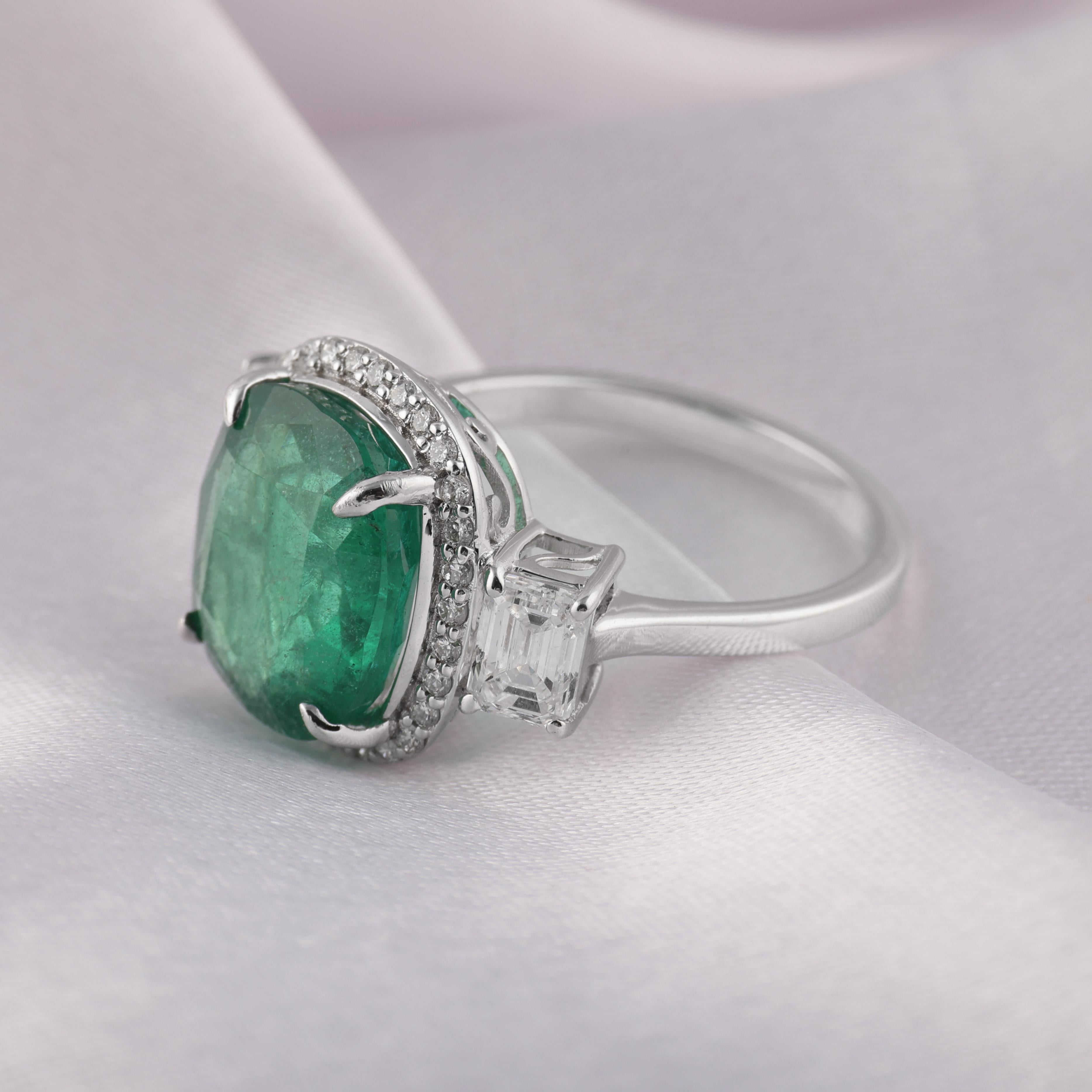 in vendita:  Cuscino di smeraldo dello Zambia Diamante aureolato Cocktail Birthstone Ring Oro bianco 18 carati 3